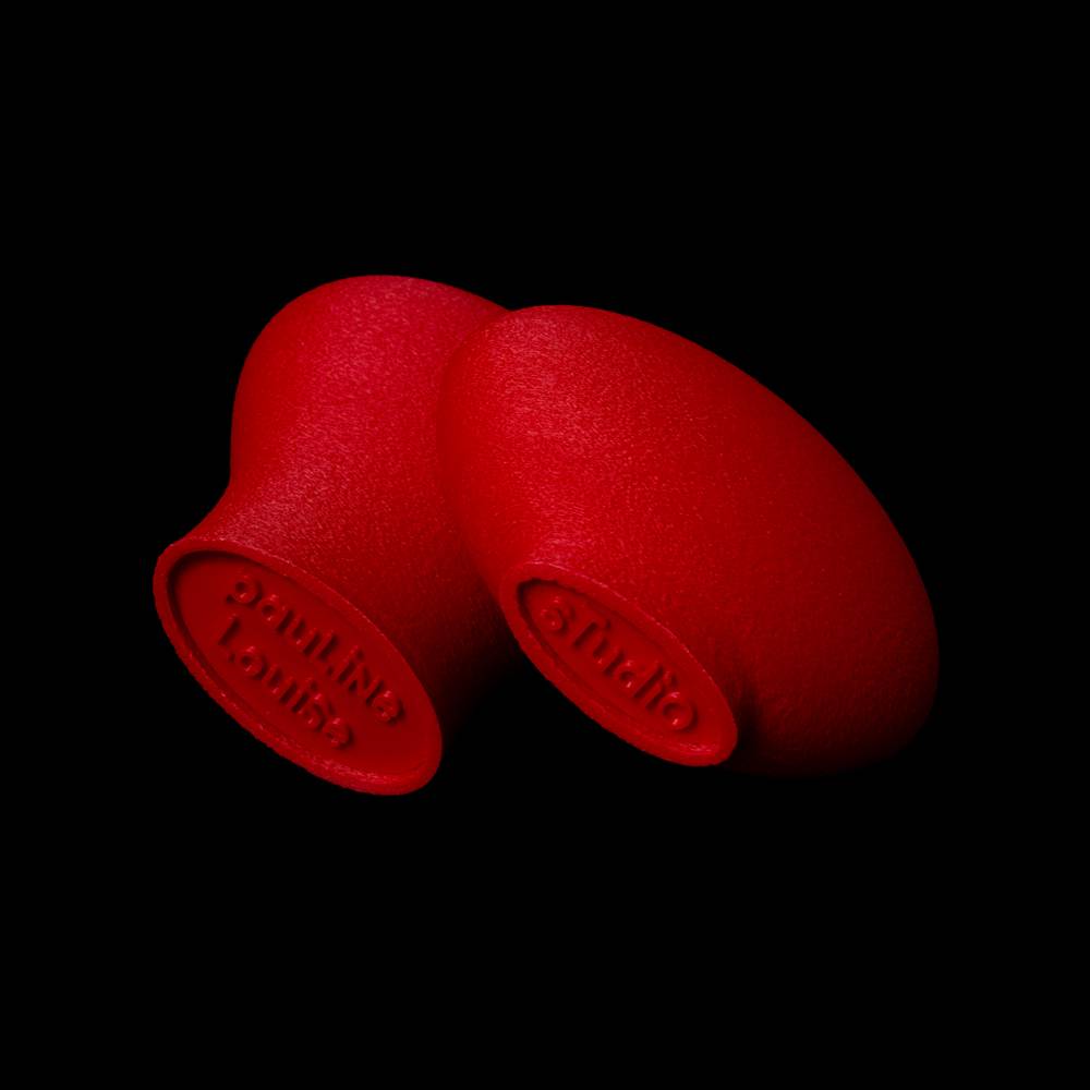 겹쳐진 작은 매병과 달항아리_레드