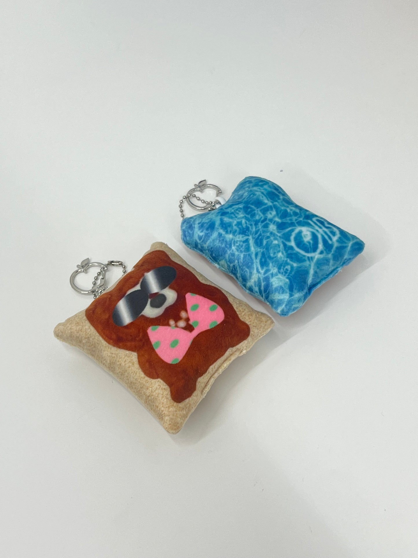 OIB² 썸머캠프 애프터 선텐 앗쿠 키링