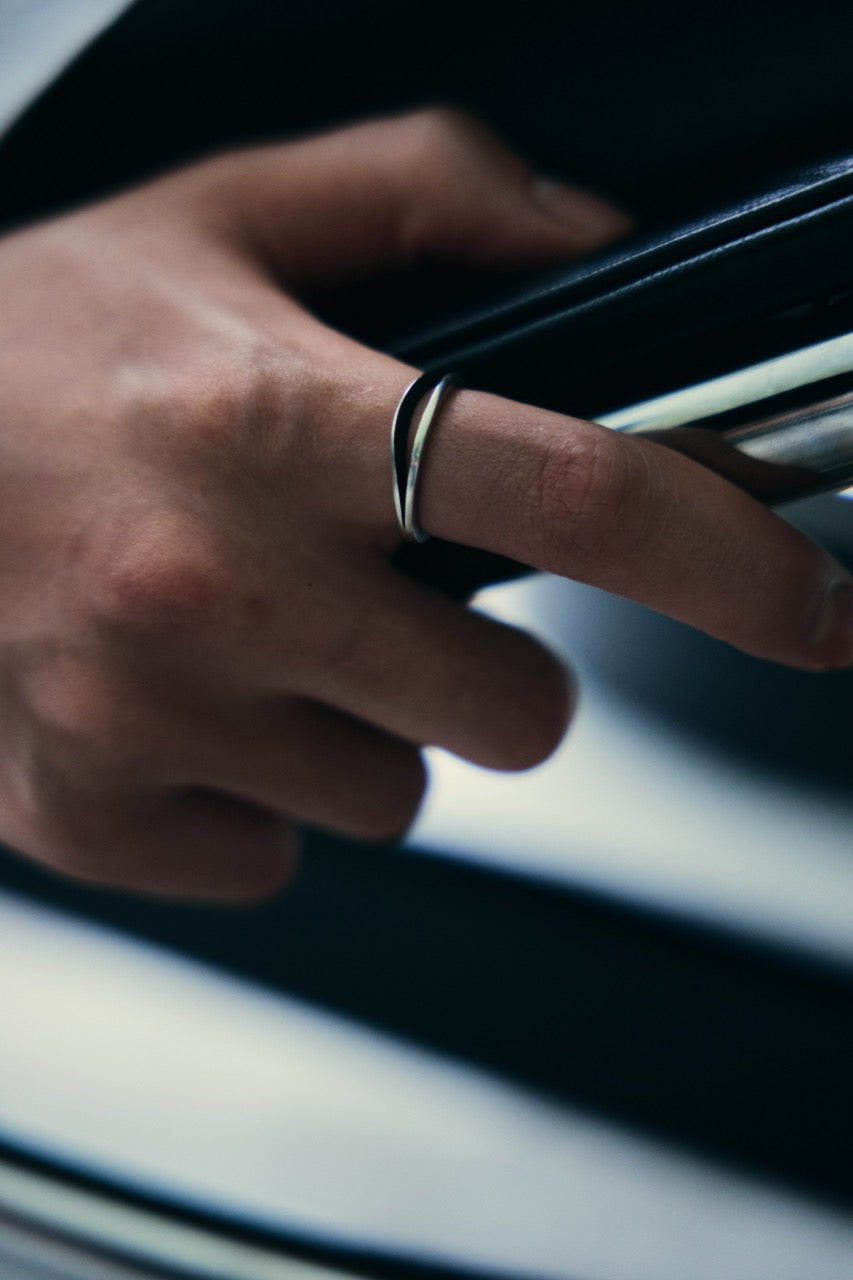 Void slice ring - OVERTHELINE 오버더라인 - CAVA LIFE