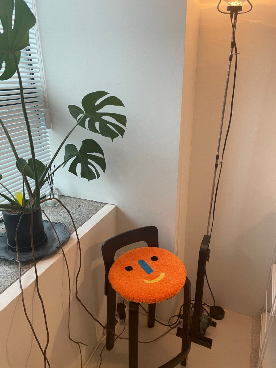 주황 동그라미 - Choi jung hwa/ GIRLY 최정화/ 걸리 - CAVA LIFE