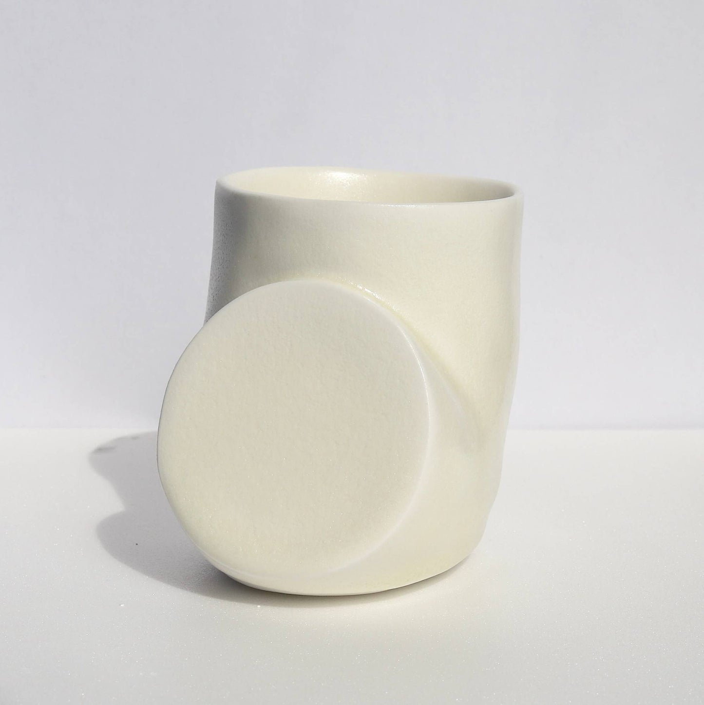 Knee cup 무릎잔 - Yerim Park 박예림 - CAVA LIFE