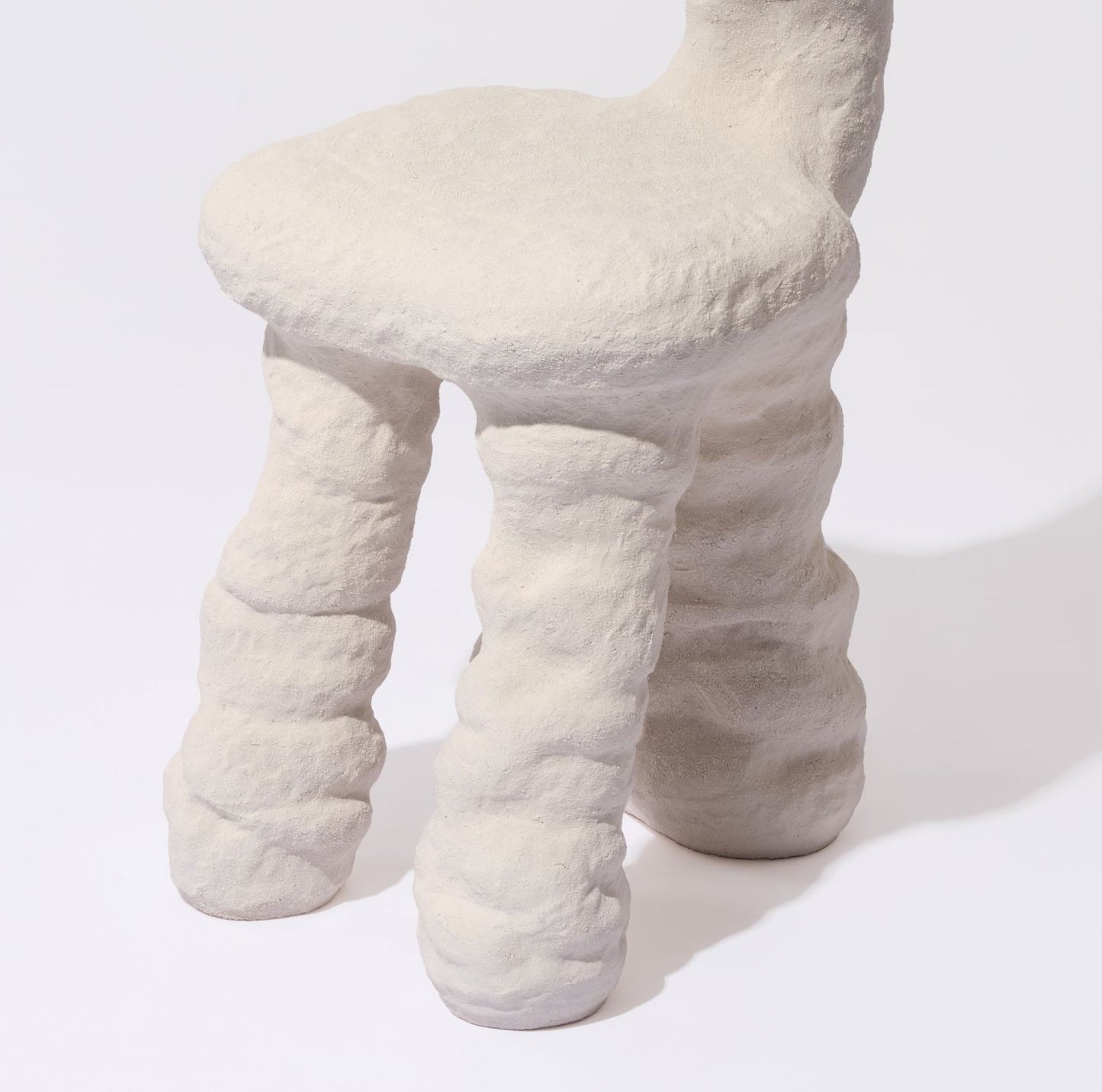 주먹 인사 - KIMMINJU 김민주 - CAVA LIFE