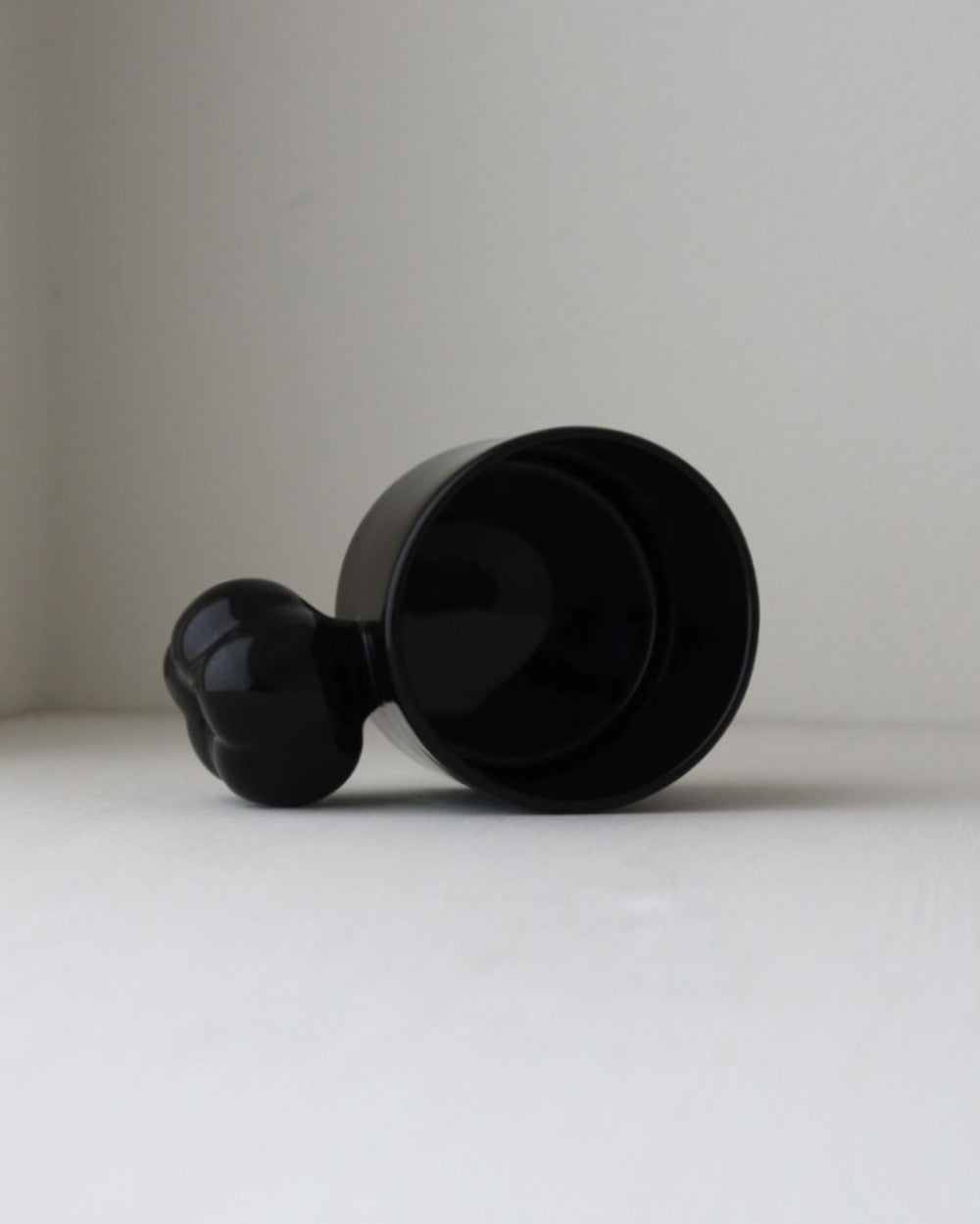 목화솜컵02 (유광 블랙) - Jihye Lee/loamarchive 이지혜/롬아카이브 - CAVA LIFE