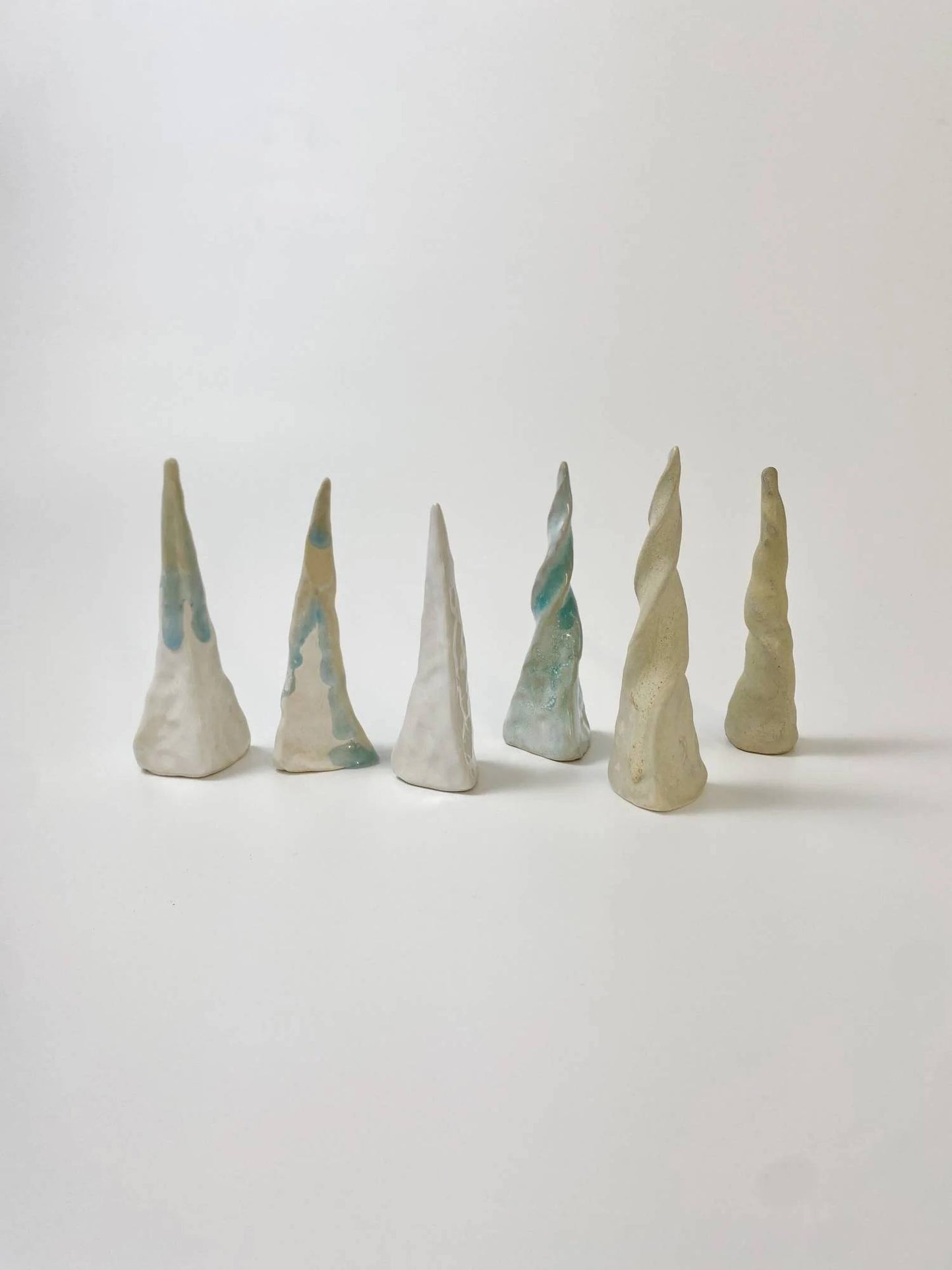 Horn of Unicorn - matt yellow khaki