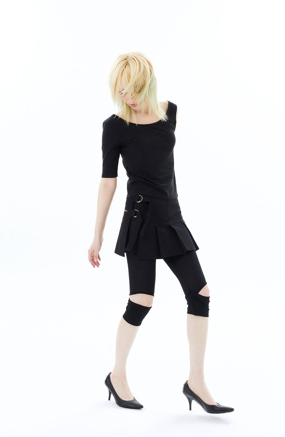 MICRO BUCKLE SKIRT / BLACK