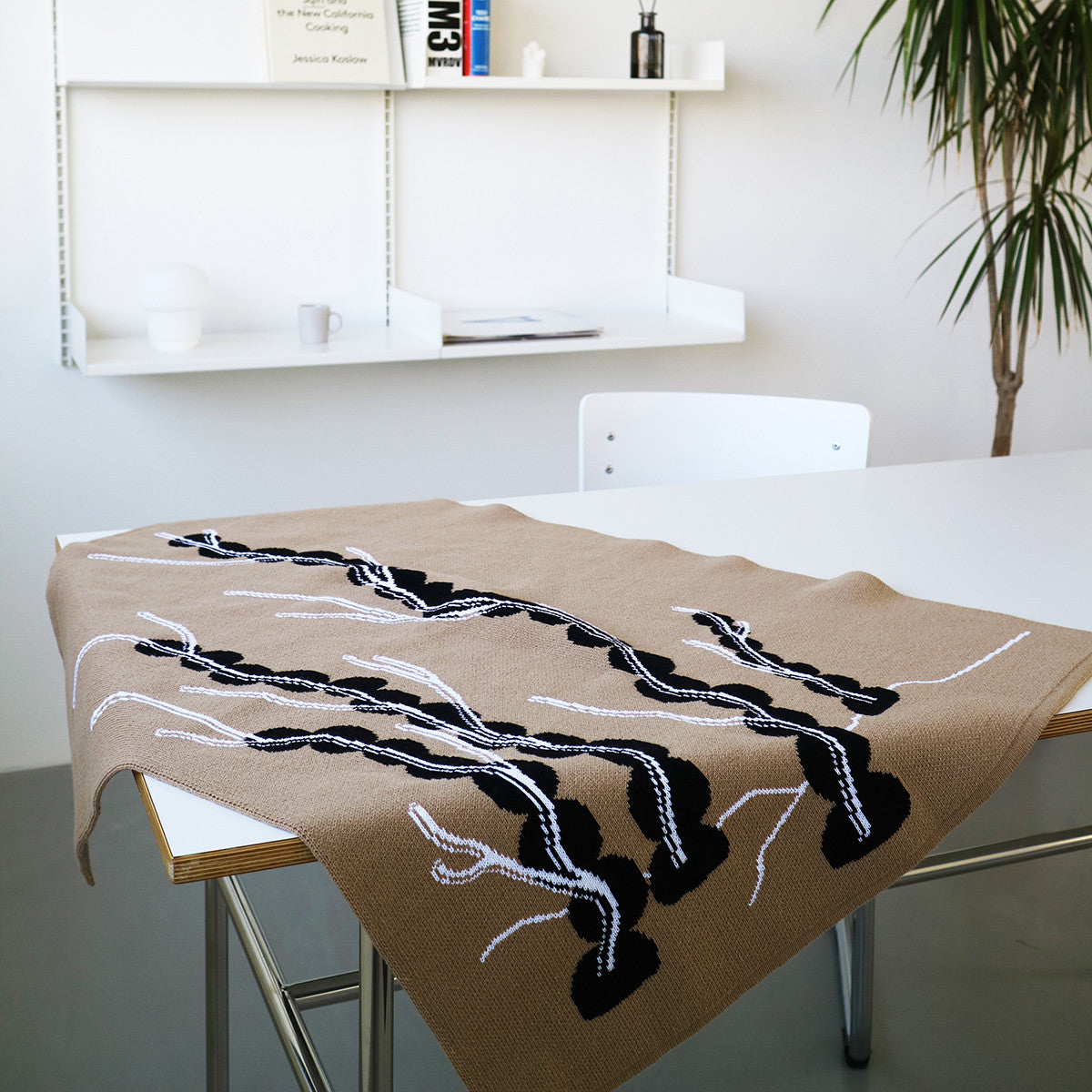 blooming fruit blanket - Object Gangmul 오브젝트 강물 - CAVA LIFE