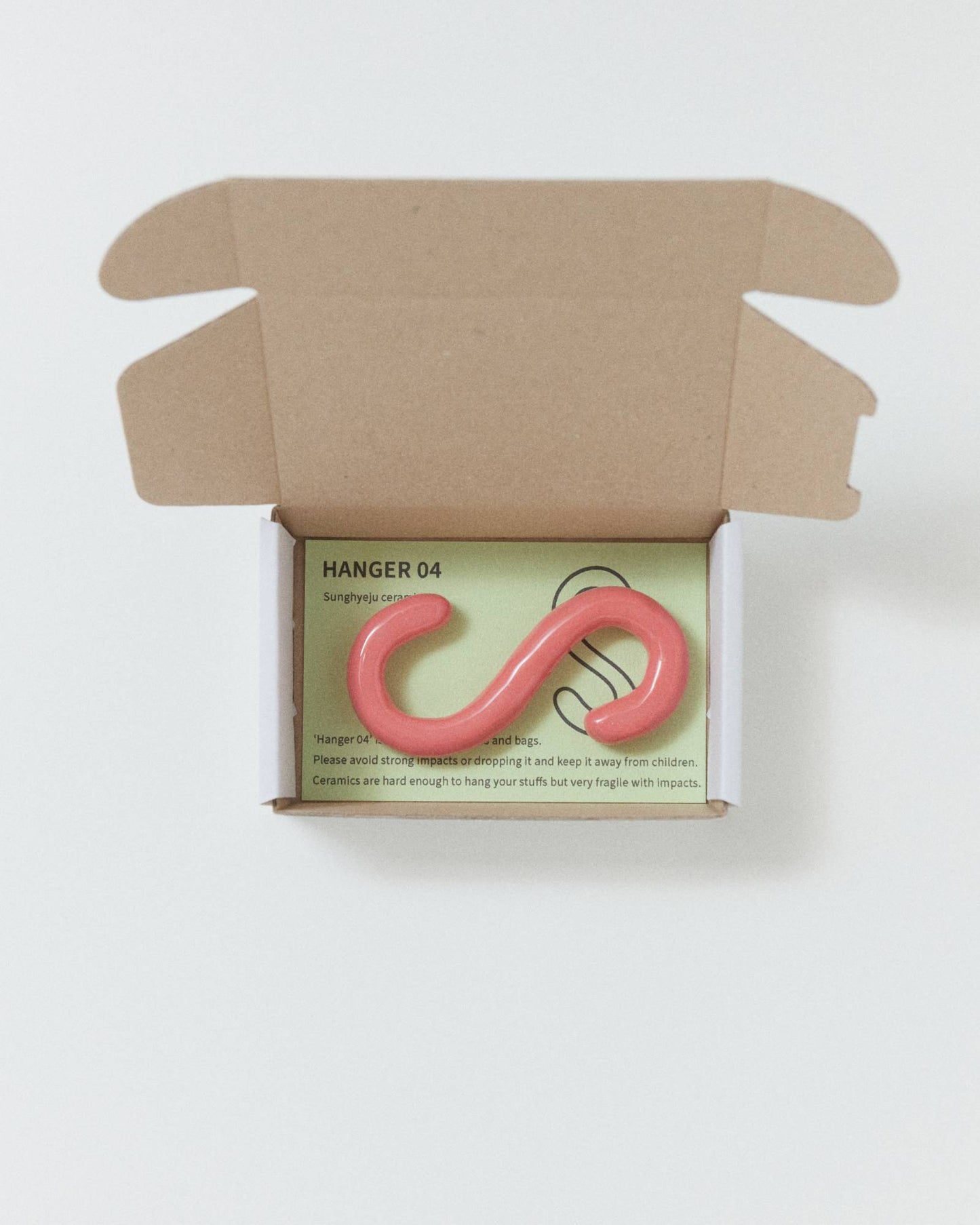 Hanger 04 - Sung Hyeju 성혜주 - CAVA LIFE