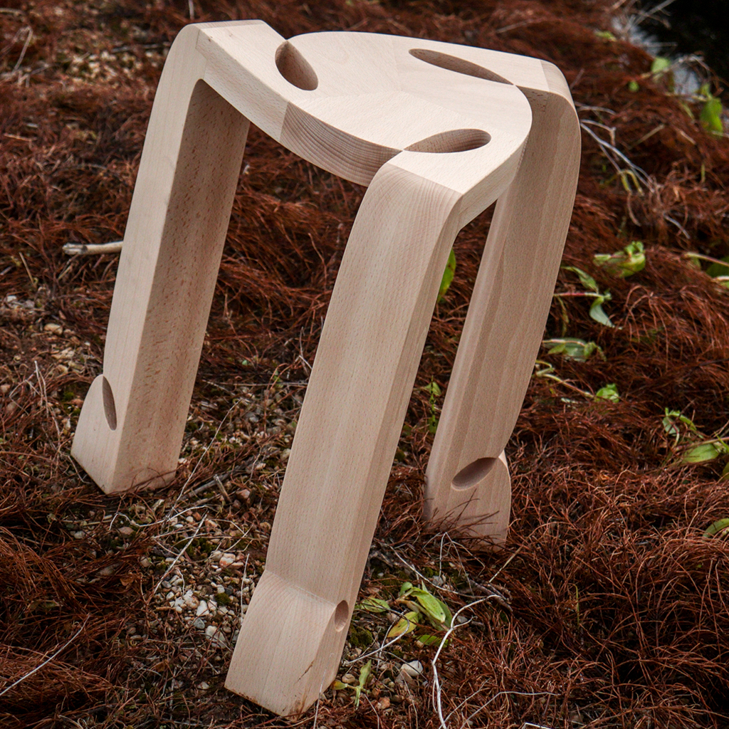 Curly Stool 003 | Beech
