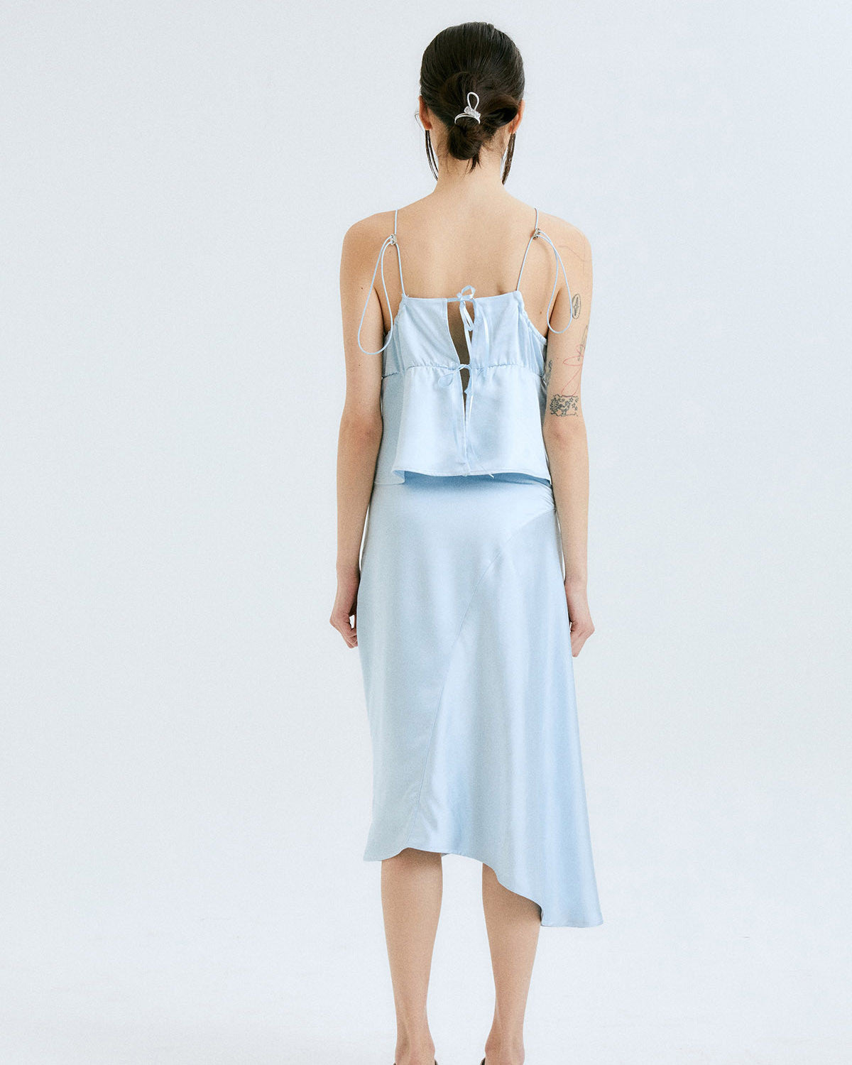 실키 드레이프 스커츠 / 스카이 블루 - HALOMINIUM  할로미늄 - CAVA LIFE