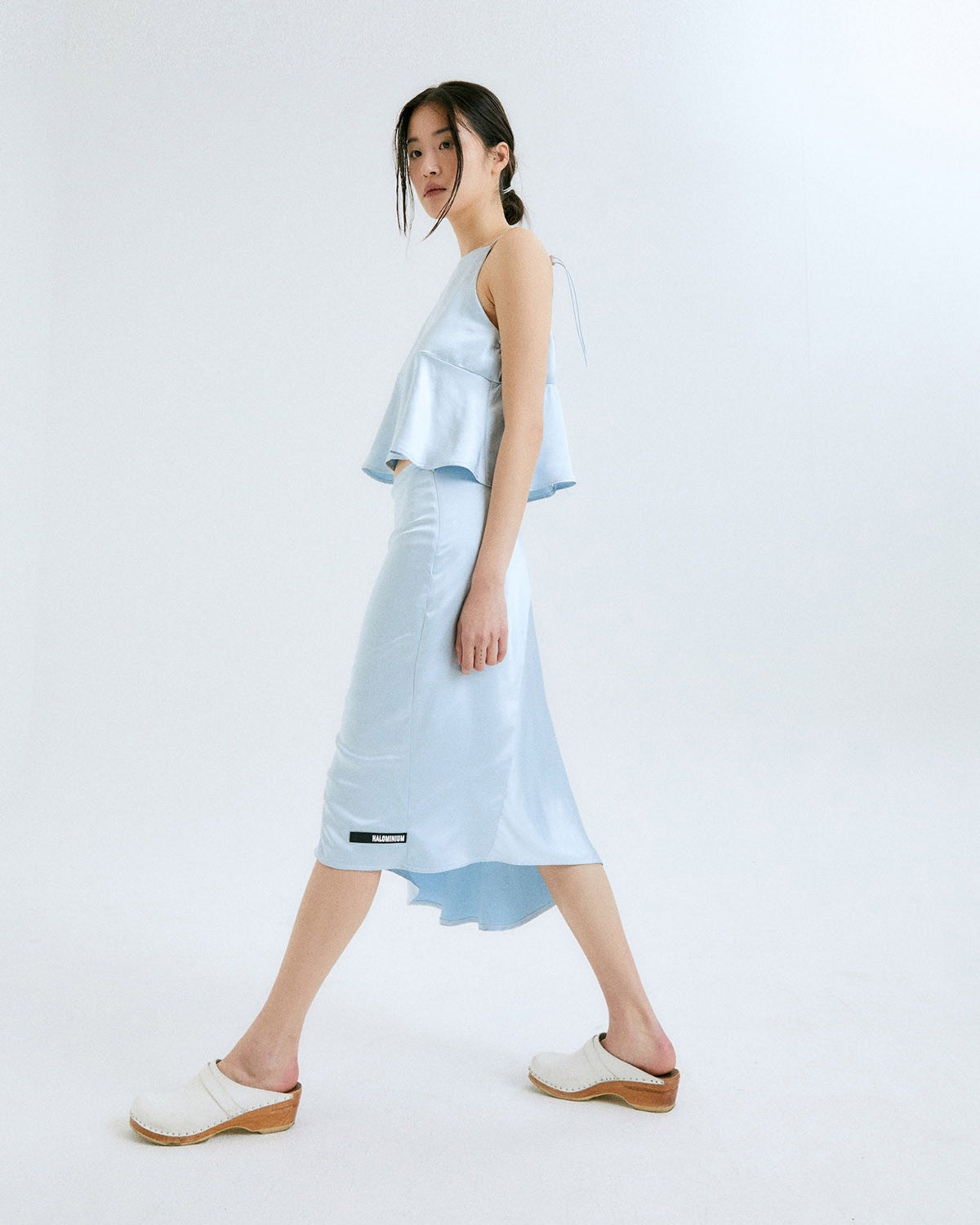 실키 드레이프 스커츠 / 스카이 블루 - HALOMINIUM  할로미늄 - CAVA LIFE