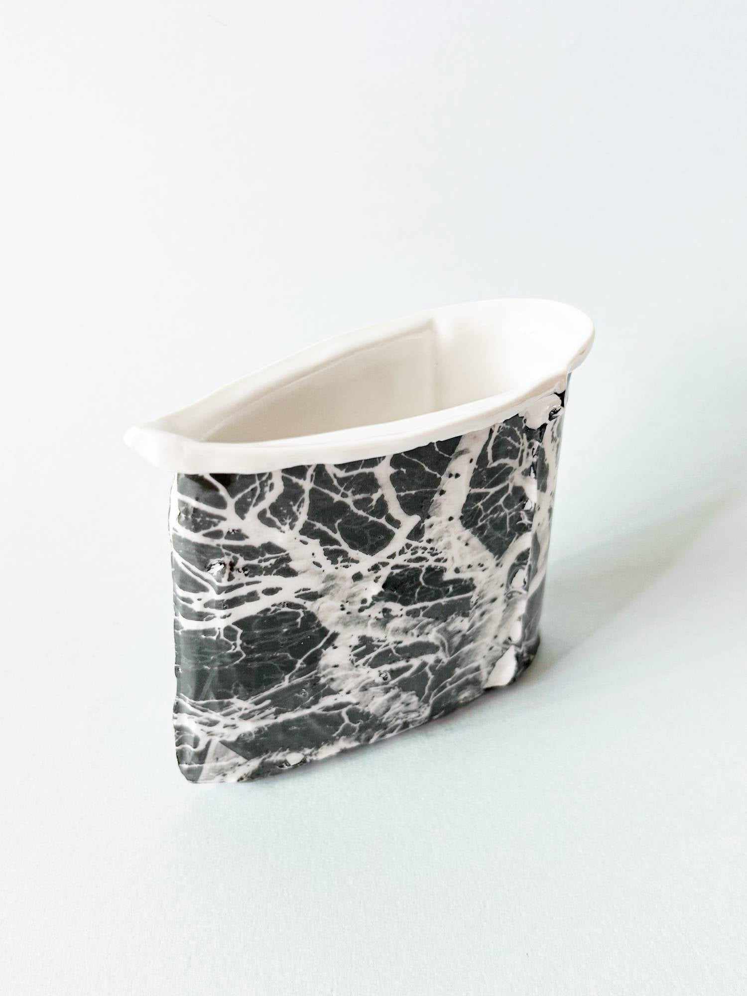 Edge Vase Artist Edition - HAHYERI No.5