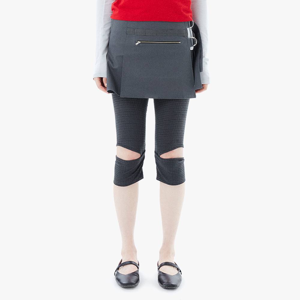 MICRO BUCKLE SKIRT / GRAY