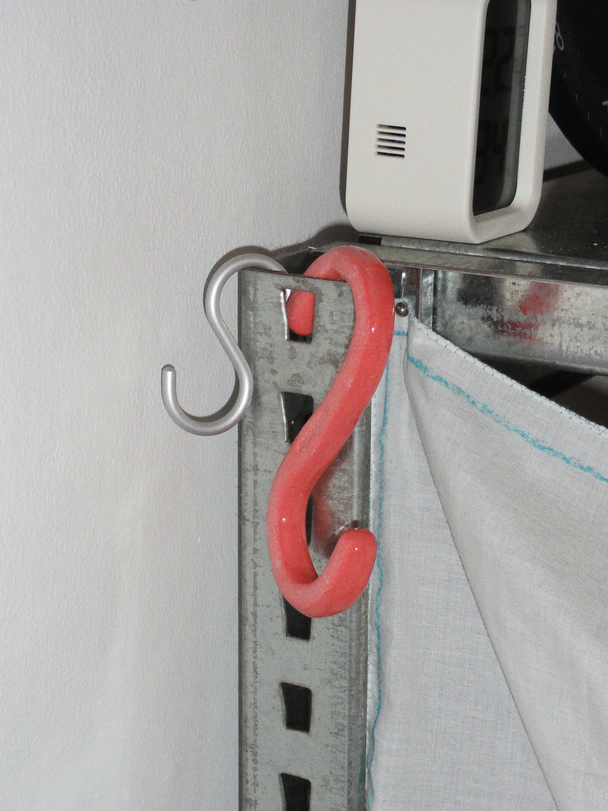 Hanger 04 - Sung Hyeju 성혜주 - CAVA LIFE