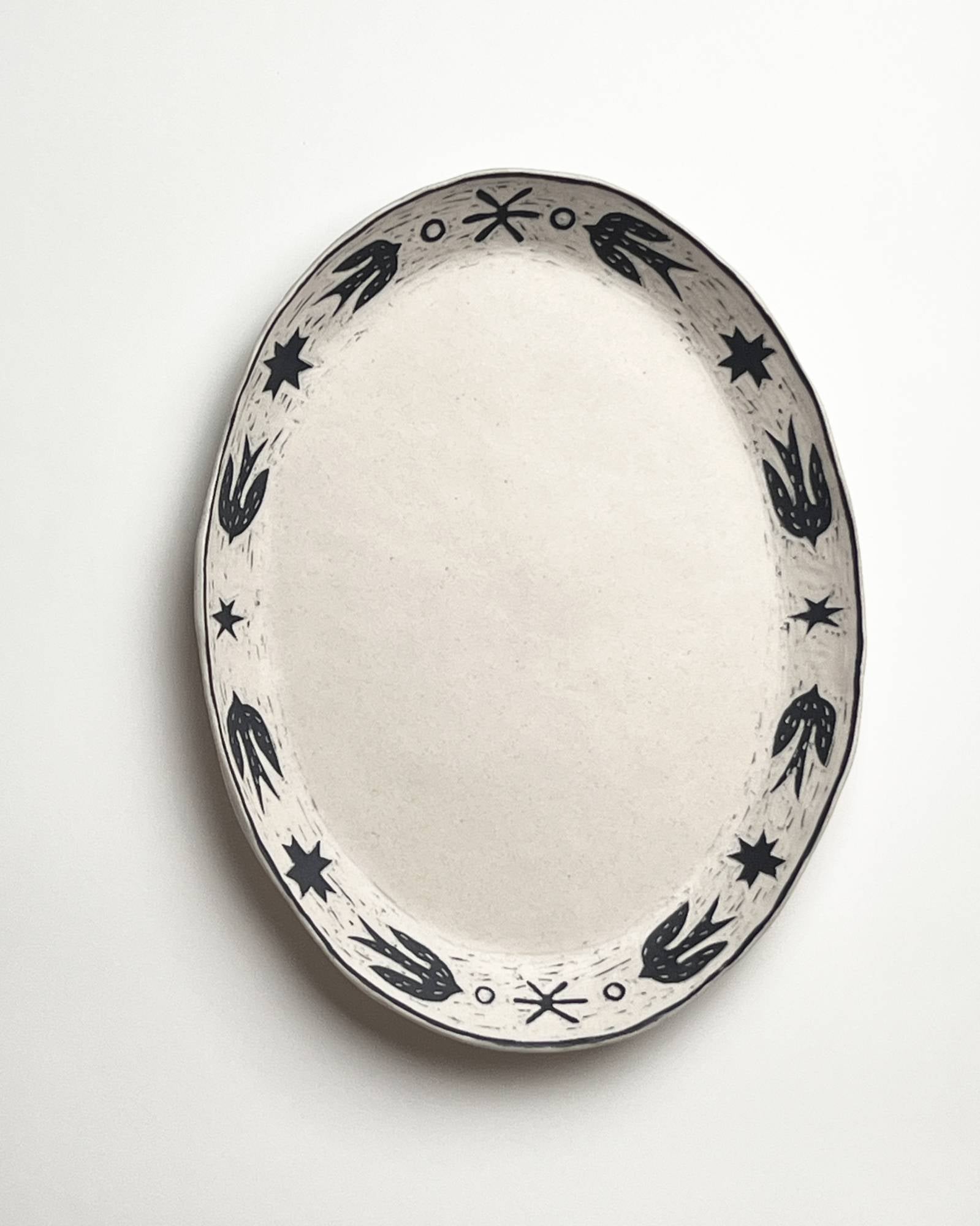 Oval Plate 파수꾼