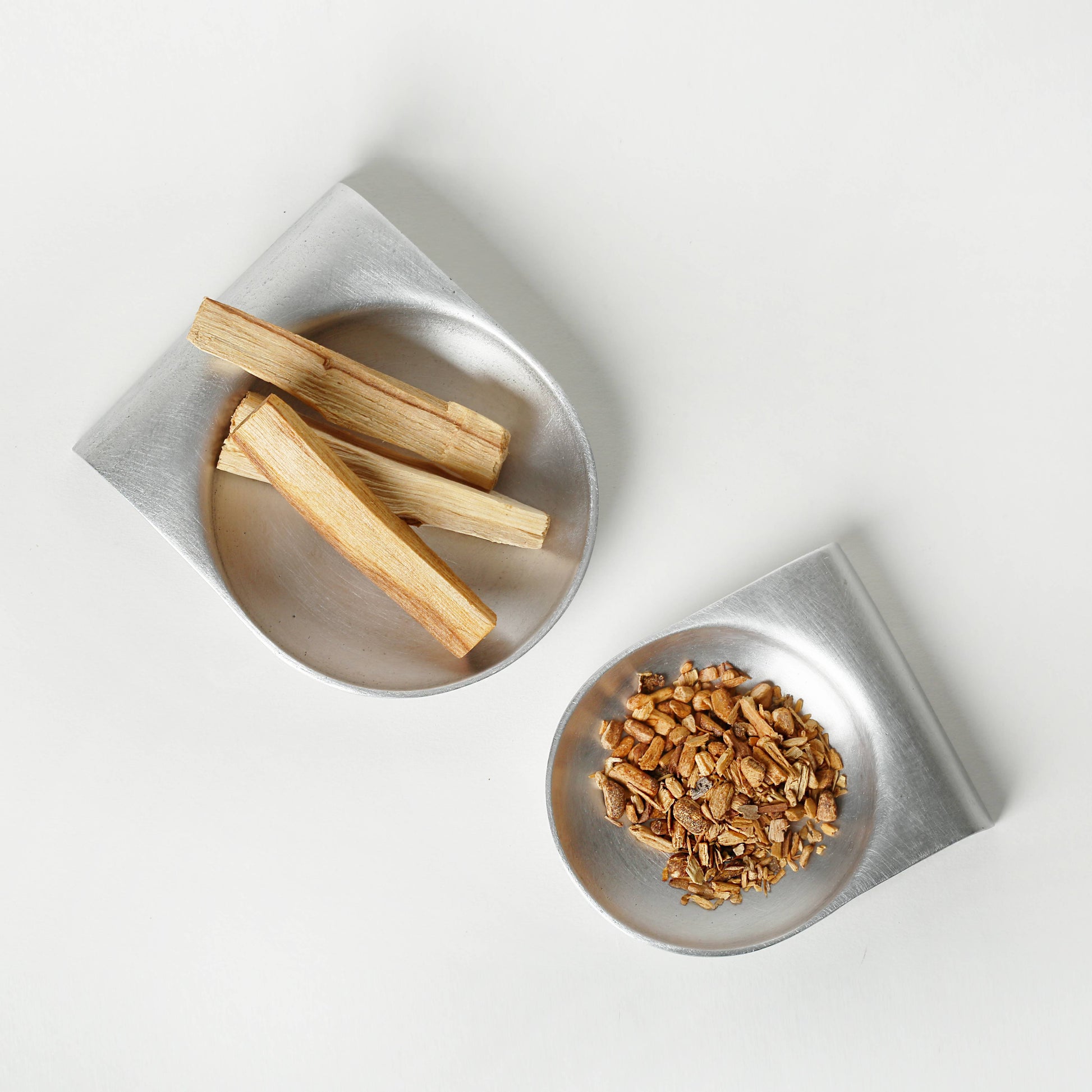 라운드 스머징 홀더 - AN EUNKYUNG / EKA CRAFT 안은경 / 에카 크라프트 - CAVA LIFE