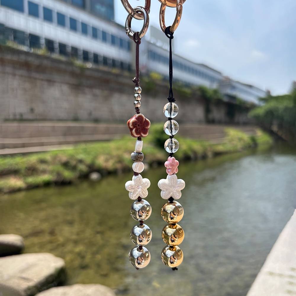 매화 도자 키링 (Maehwa Ceramic Keyring)