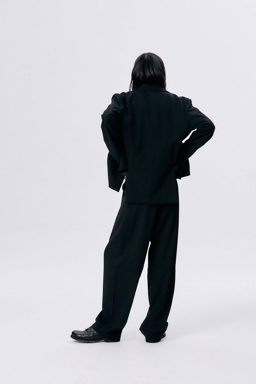 ONE TUCK WOOL PANTS 2 / BLACK - HALOMINIUM  할로미늄 - CAVA LIFE