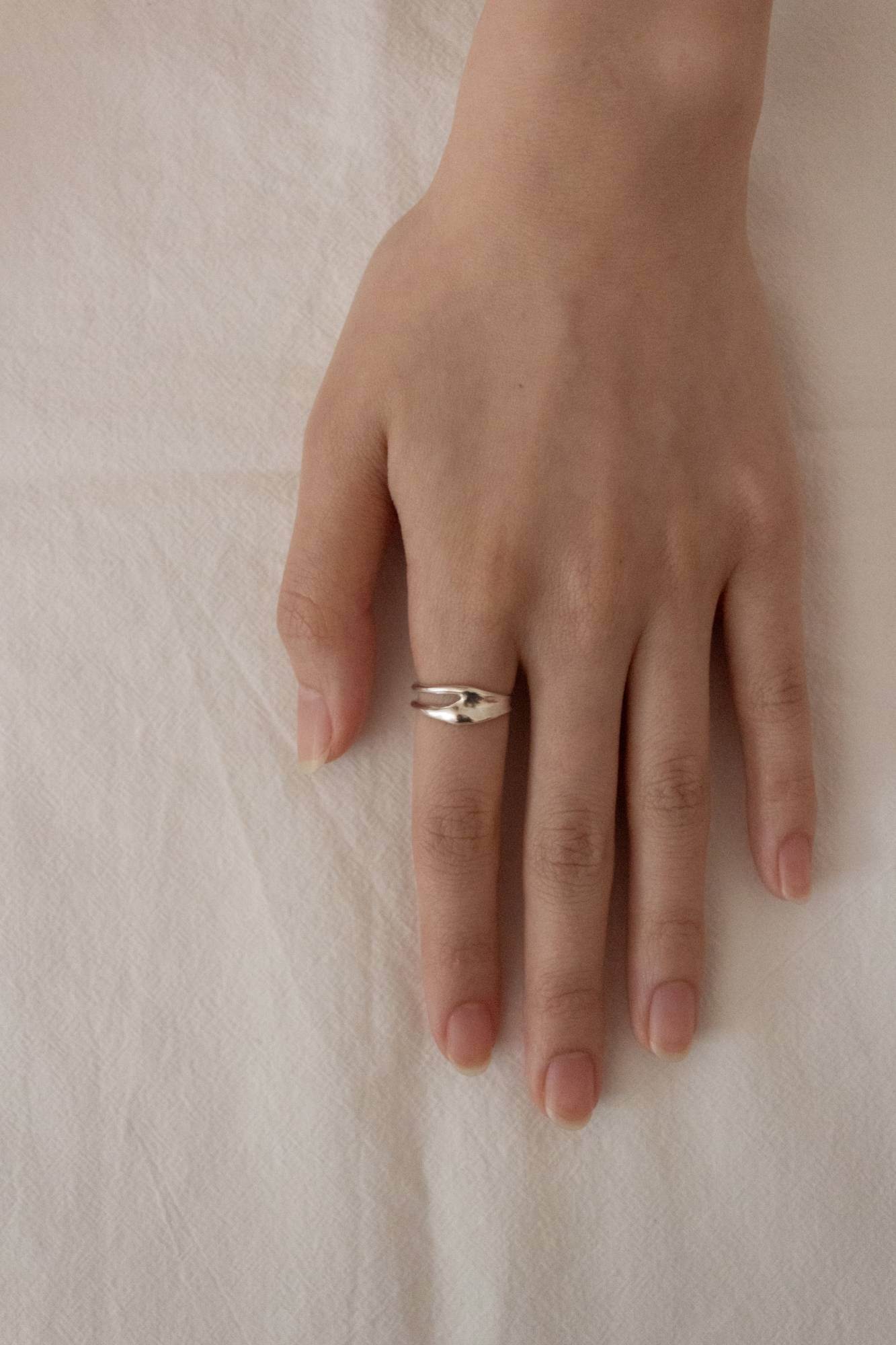 haett's signature ring