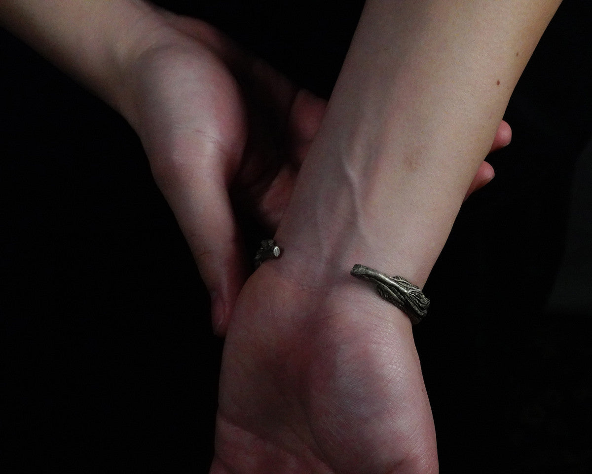 깃털 군락.[ bracelet ] - O-DAE - CAVA LIFE