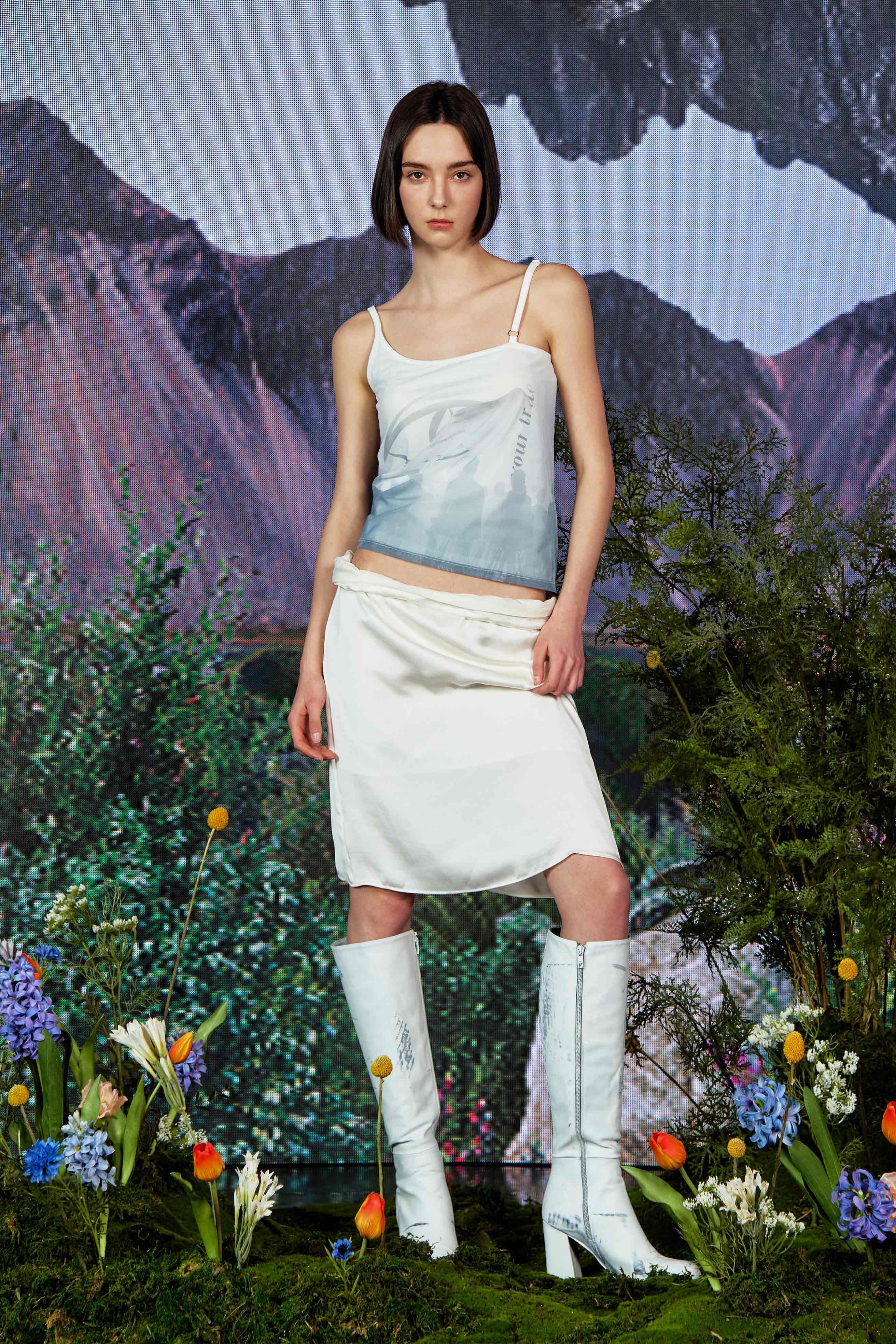 Grandstand Noodle Strap Top WHITE - KATER 카터 - CAVA LIFE