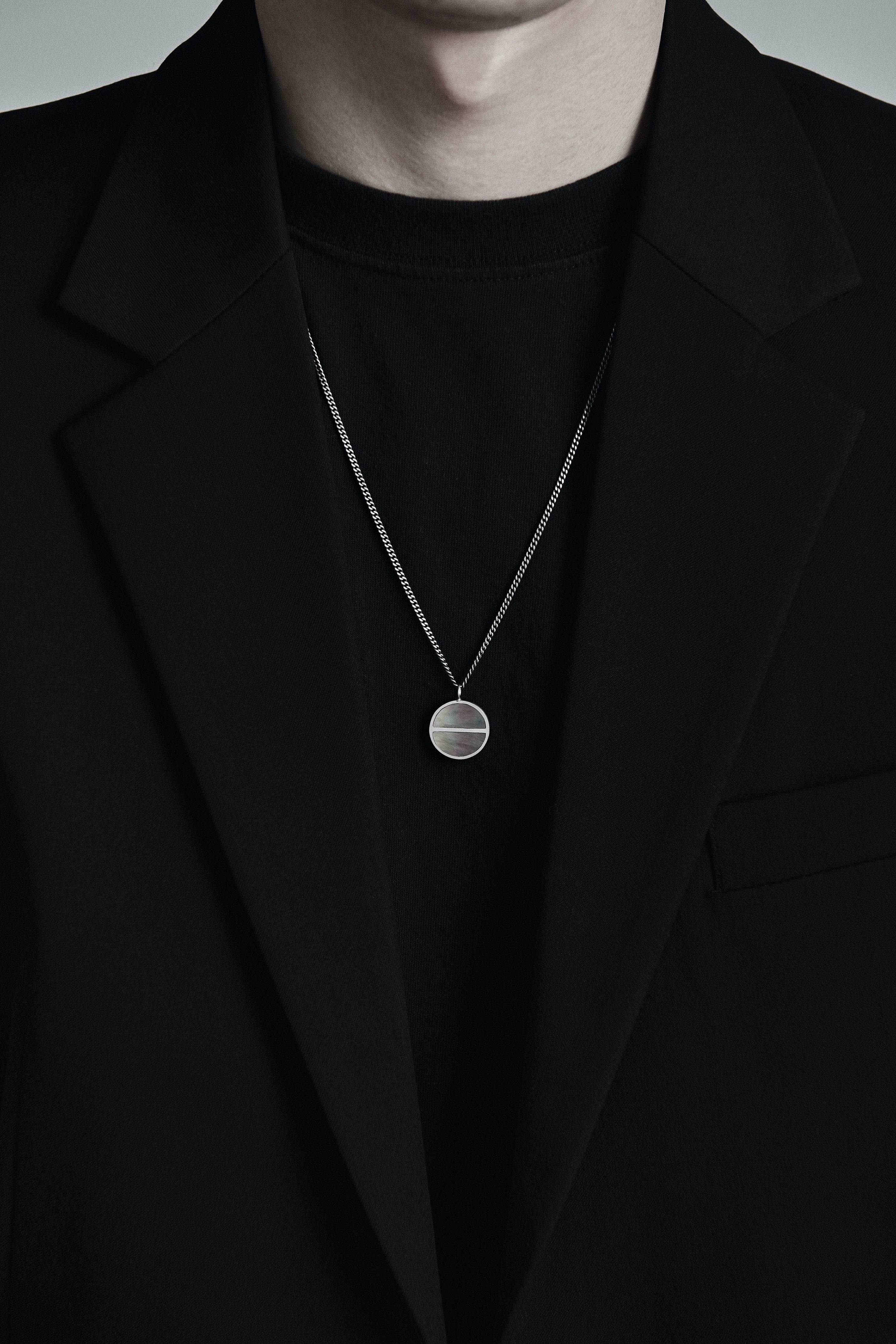 One line circle pendant (Stone setting) - OVERTHELINE 오버더라인 - CAVA LIFE
