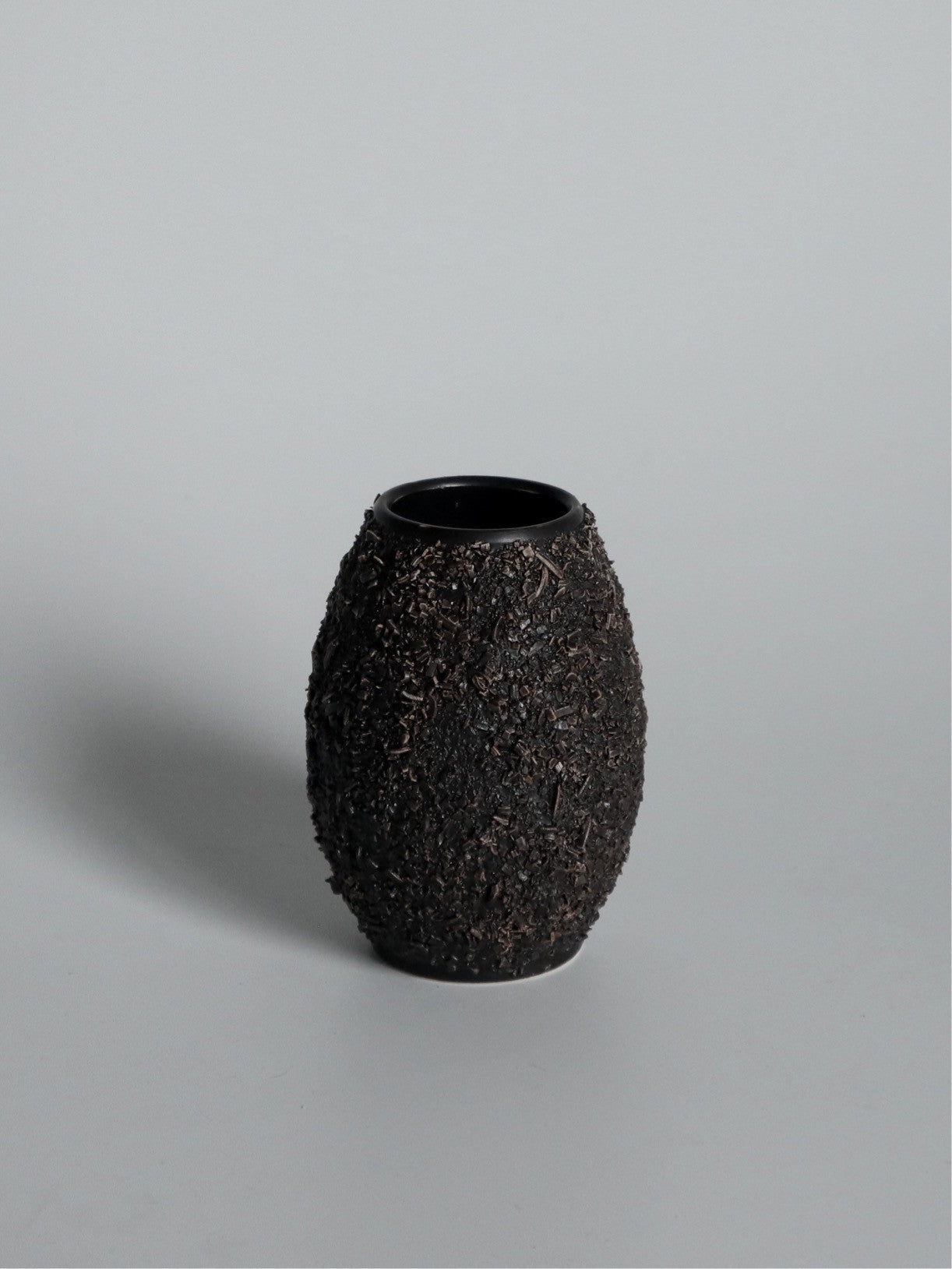 Texture oval mini jar (vintage black) - Shinyejiceramics 신예지 - CAVA LIFE