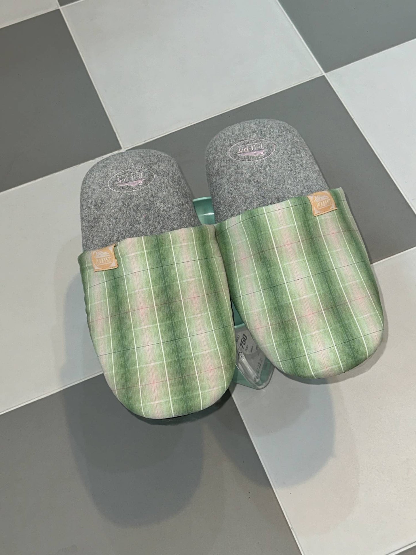 Cutie Check Room Shoes (グリーンチェック+グレー) Lサイズ(255-280)