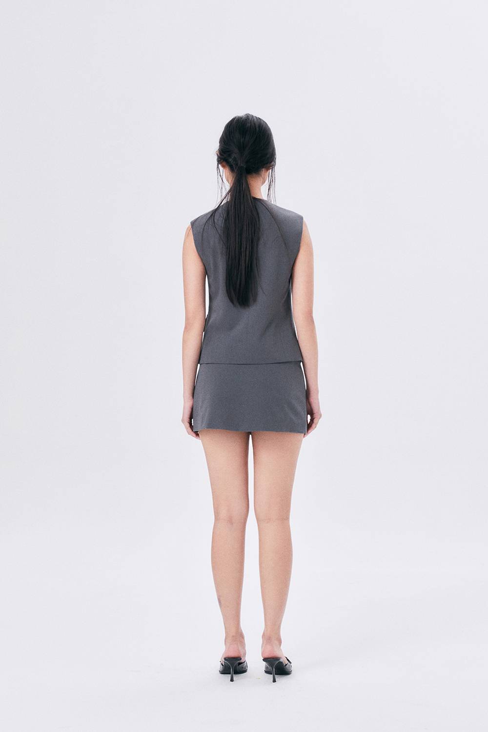 SUMMER WOOL VEST / DARK GRAY - HALOMINIUM  할로미늄 - CAVA LIFE