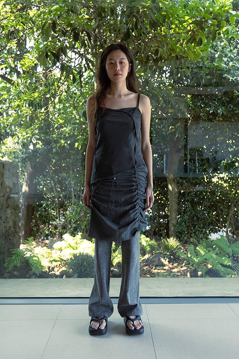 DRAWSTRING SKIRT / CHARCOAL