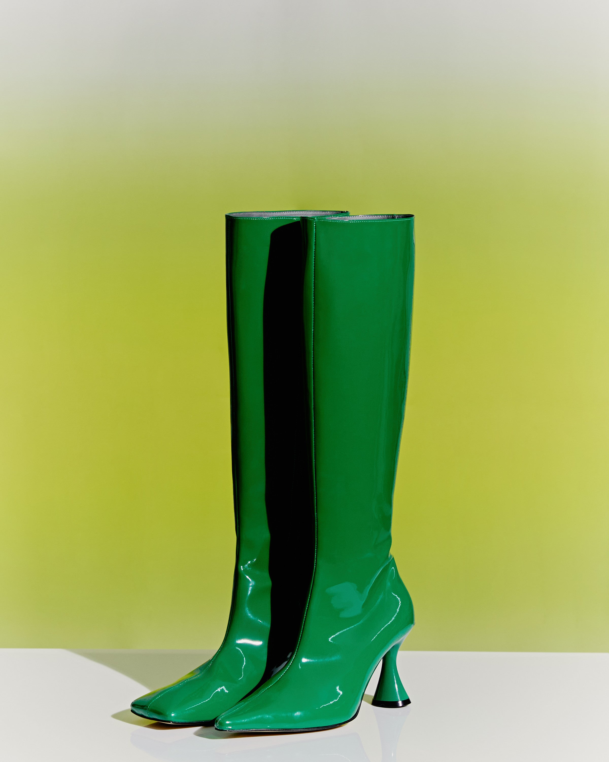 TRI-QUARE BOOTS in SPINACH GREEN - SUN WOO 선우 - CAVA LIFE