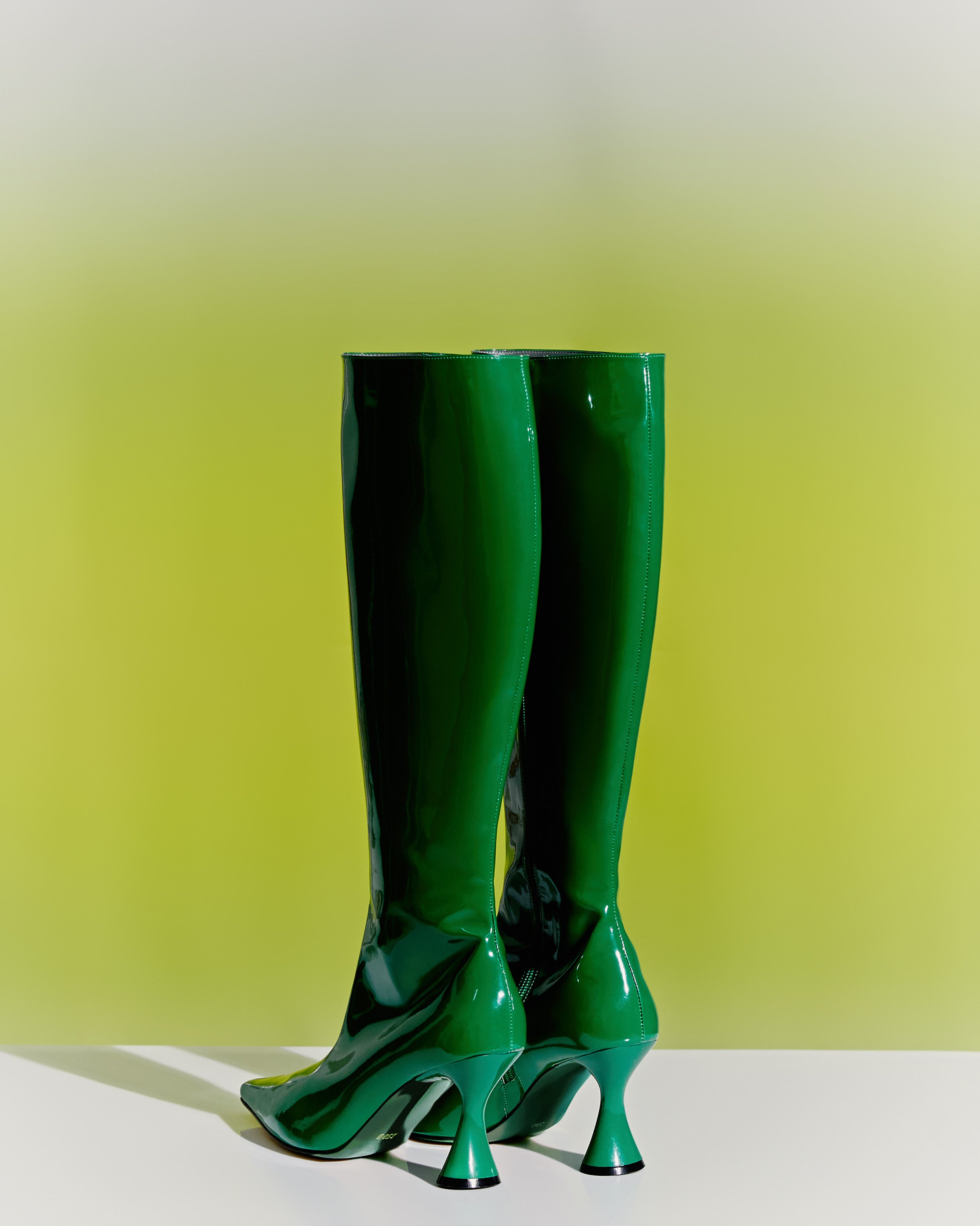 TRI-QUARE BOOTS in SPINACH GREEN - SUN WOO 선우 - CAVA LIFE