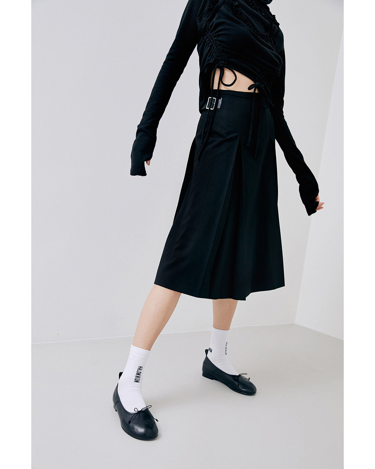 할로미늄 삭스 / 화이트 - HALOMINIUM  할로미늄 - CAVA LIFE