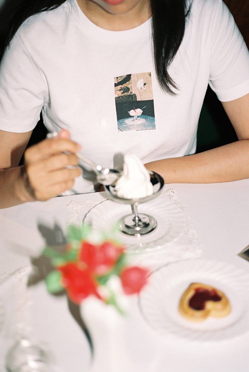 TWO CATS / ICE CREAM GIRL'S T-SHIRT