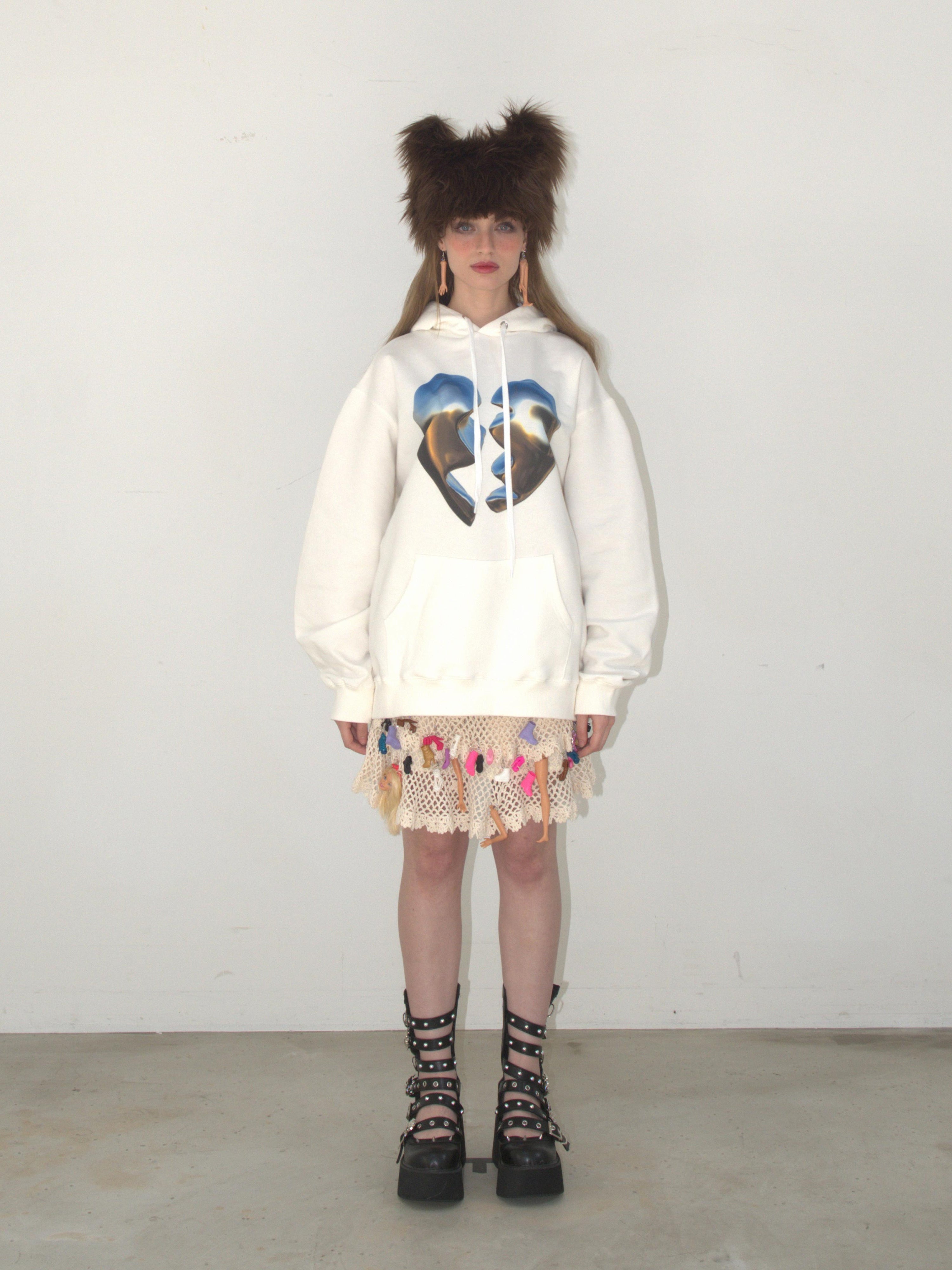 Broken Heart Hoodie IVORY - KATER 카터 - CAVA LIFE