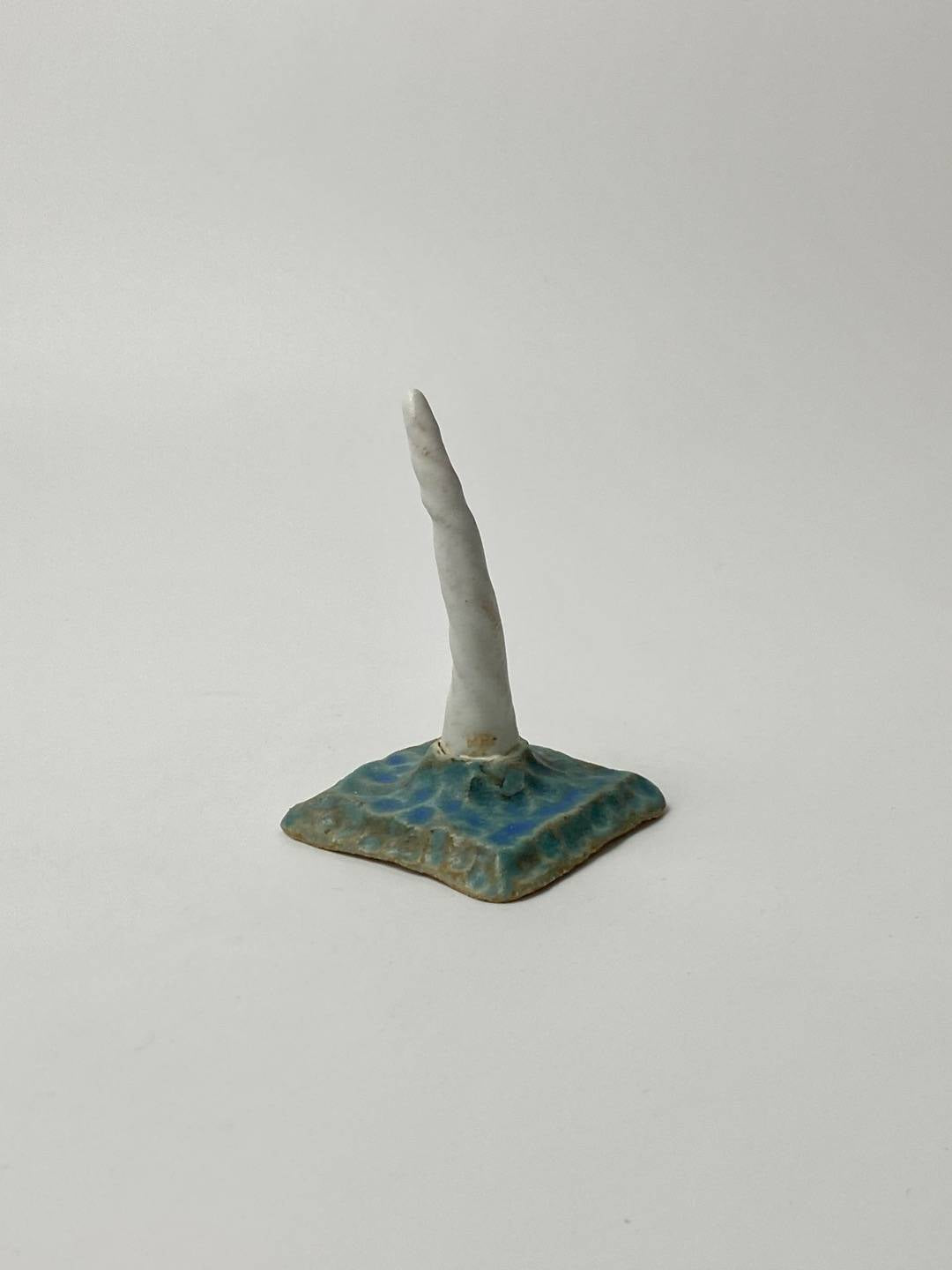 Horn of the earth - blue