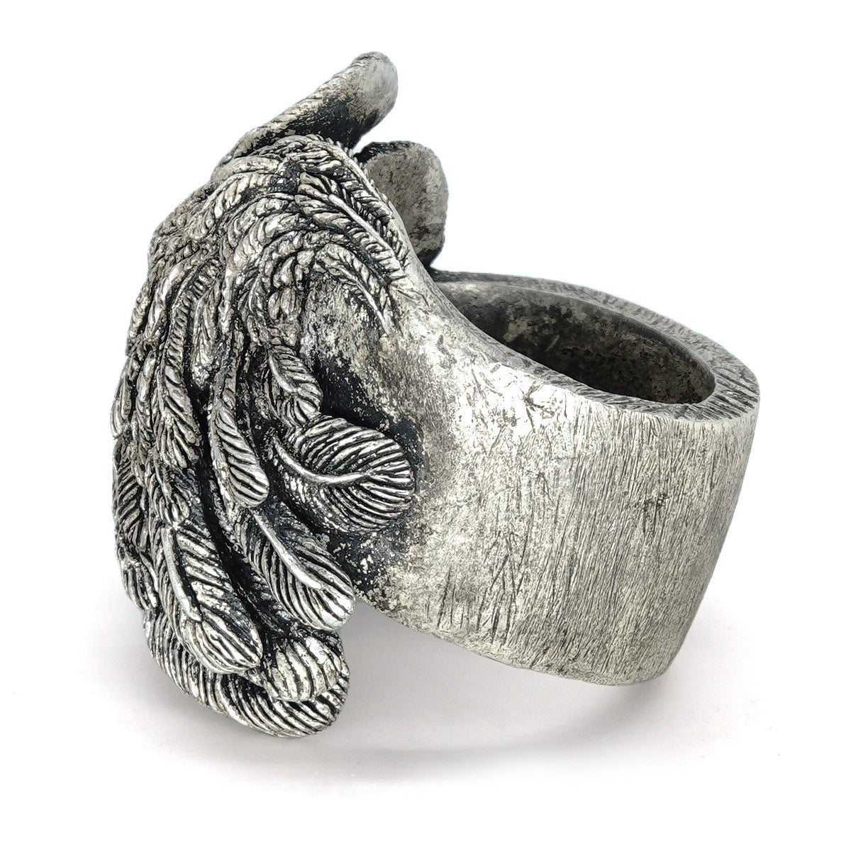 깃털과 날개.[ ring ] - O-DAE - CAVA LIFE