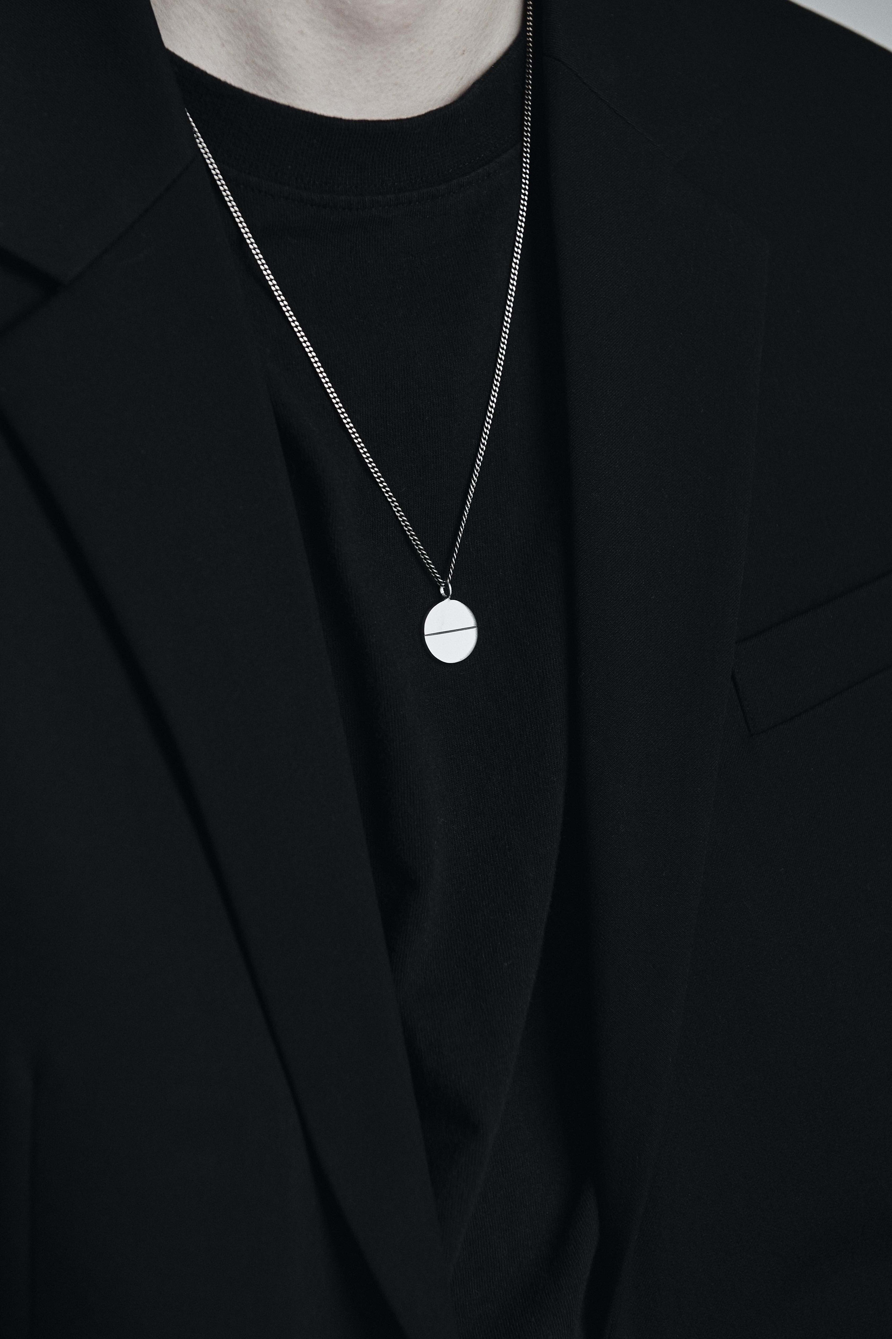 One line circle pendant - OVERTHELINE 오버더라인 - CAVA LIFE