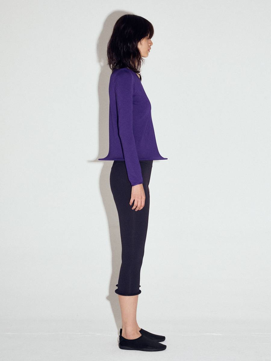 Wired hem basic top in Deep Purple
