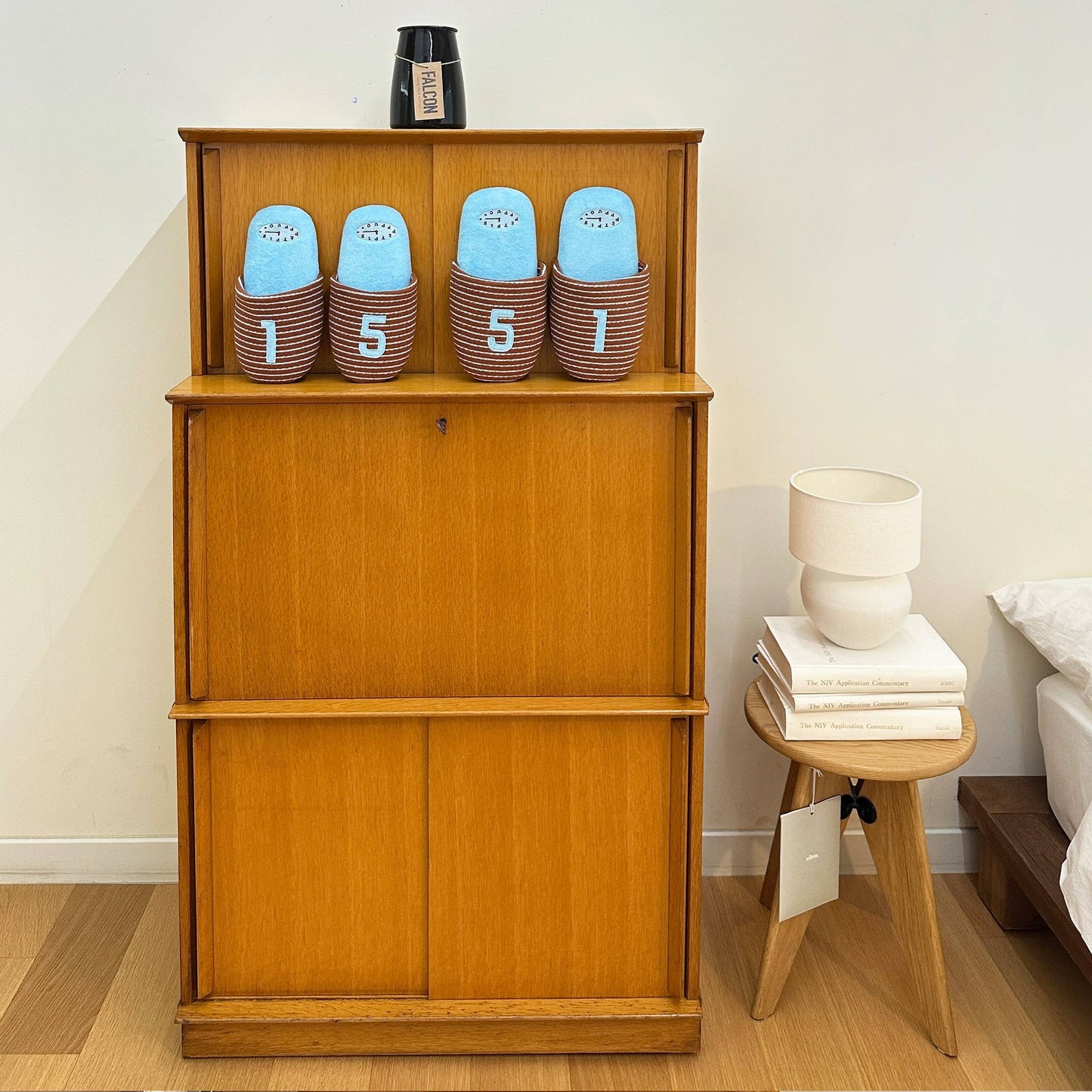 51 O’Clock Stripe Room Shoes