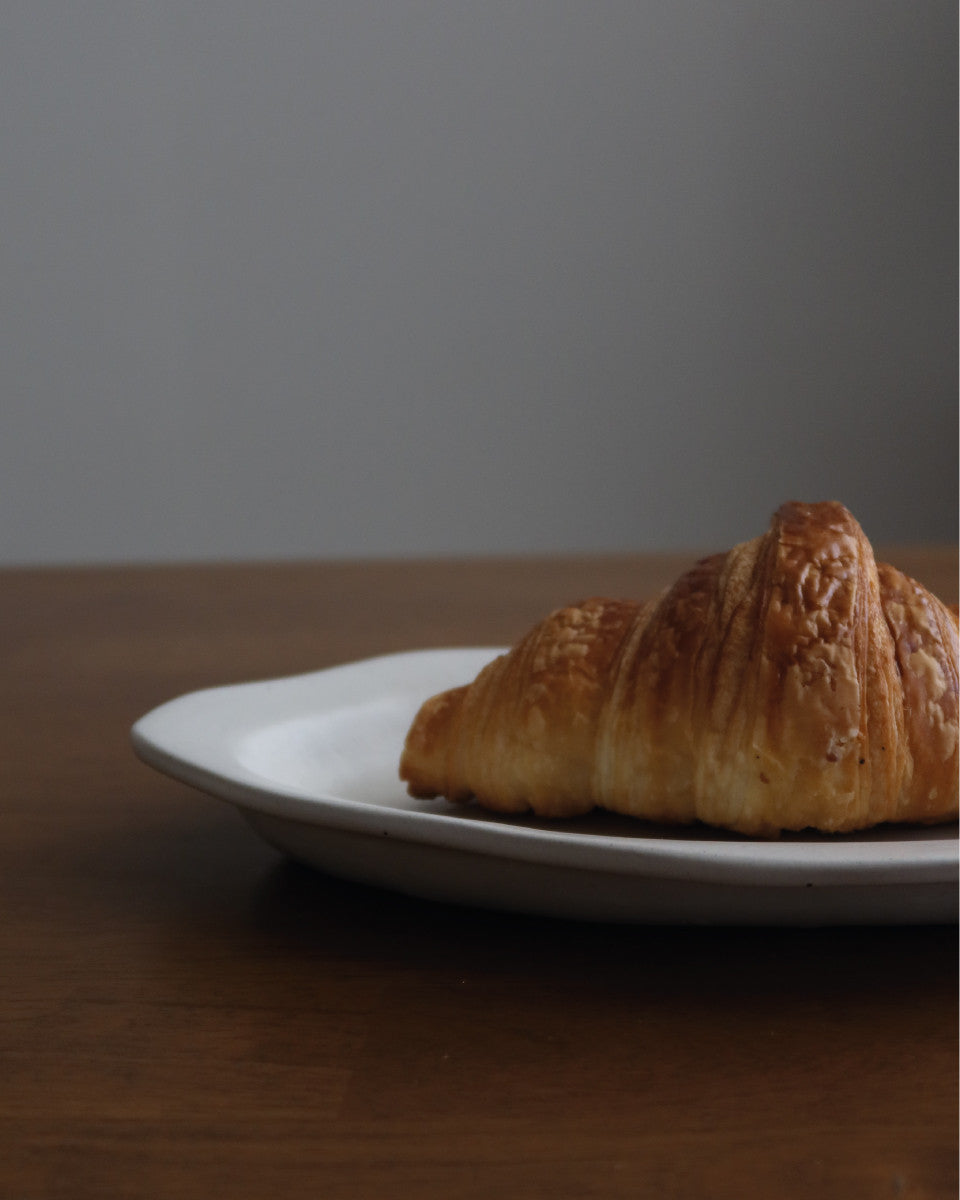 잔물결 접시 - peaceful things - CAVA LIFE