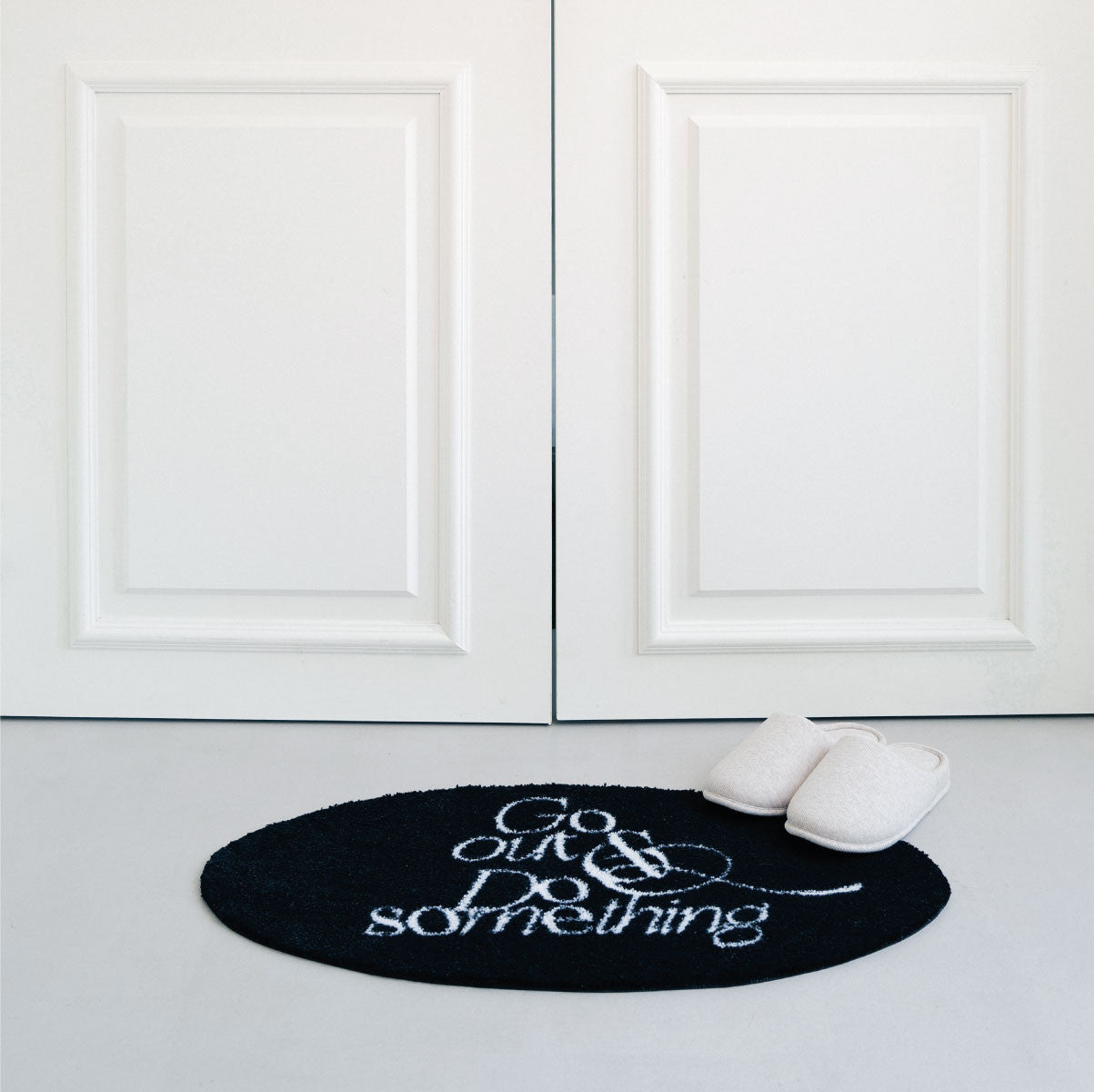 발매트 / Go out & Do something - Issuegraphy 이슈그래피 - CAVA LIFE