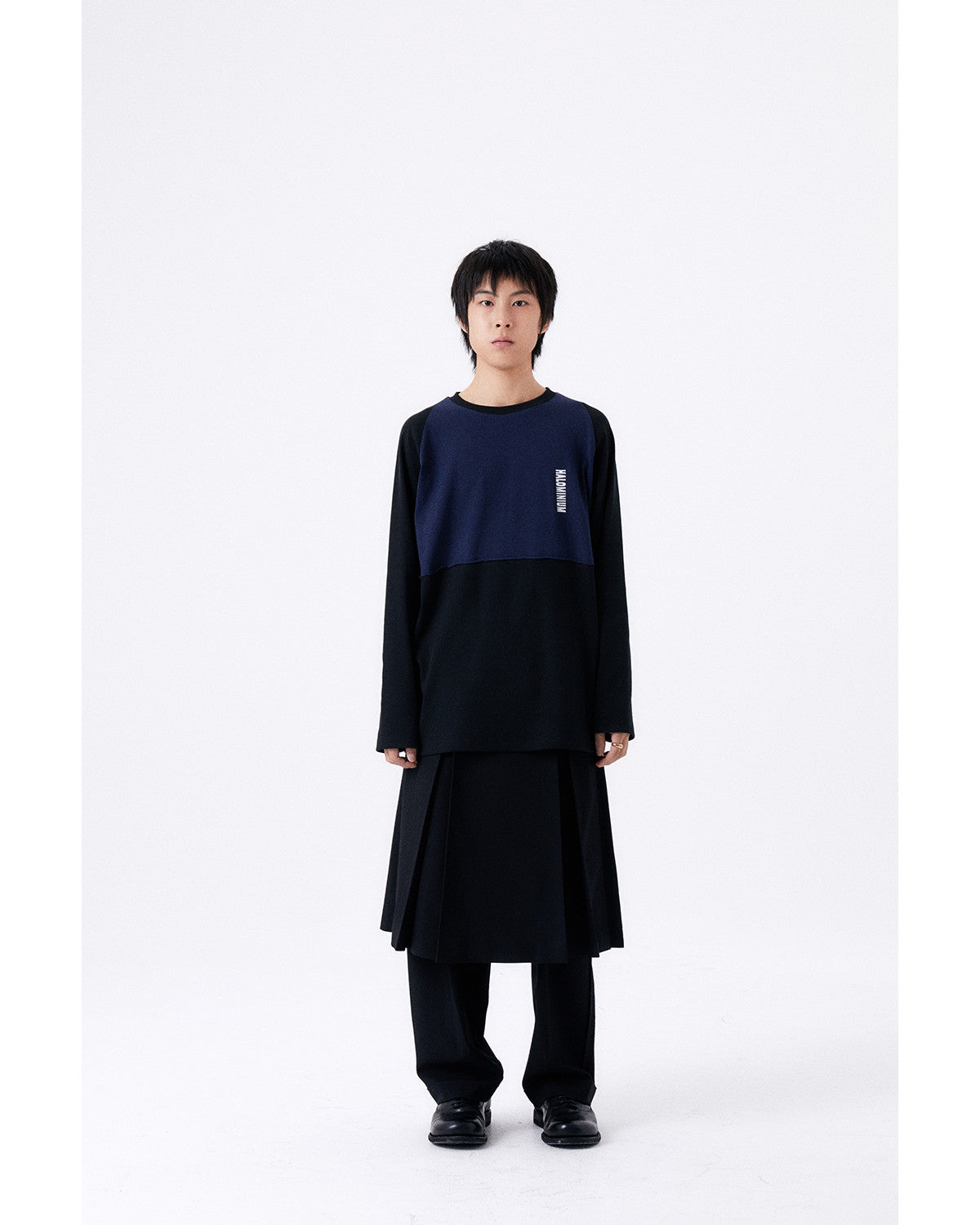 미디 플리츠 랩 스커트 2 / 블랙 - HALOMINIUM  할로미늄 - CAVA LIFE