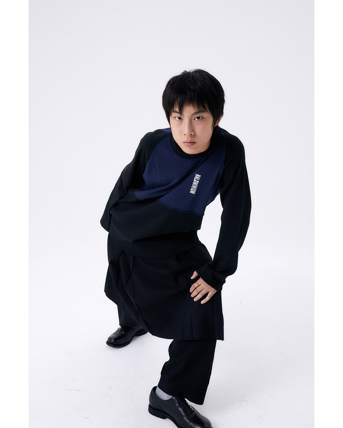 미디 플리츠 랩 스커트 2 / 블랙 - HALOMINIUM  할로미늄 - CAVA LIFE