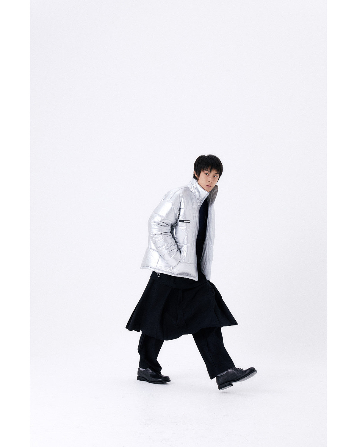 미디 플리츠 랩 스커트 2 / 블랙 - HALOMINIUM  할로미늄 - CAVA LIFE