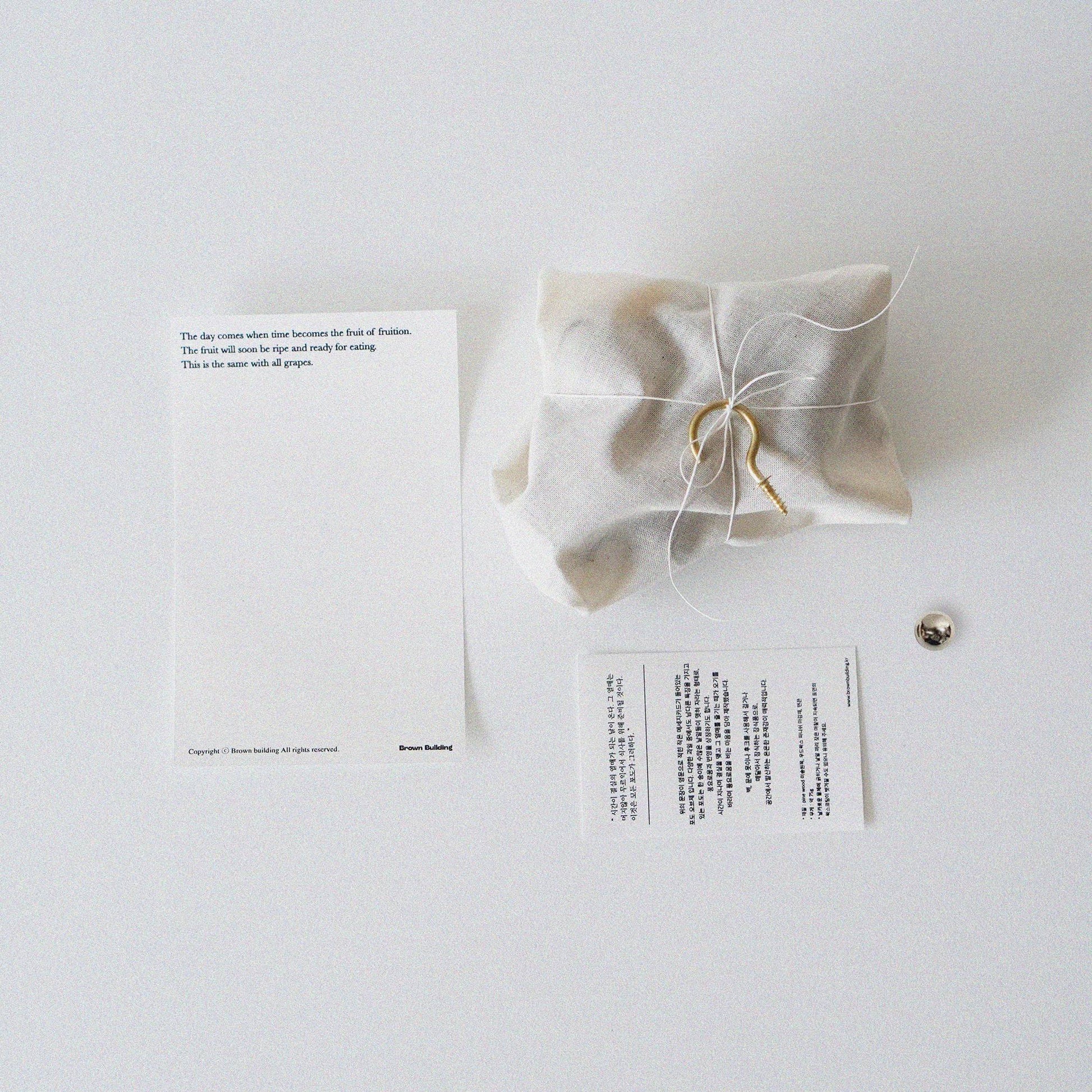 wooden grapes - BrownBuilding 브라운빌딩 - CAVA LIFE