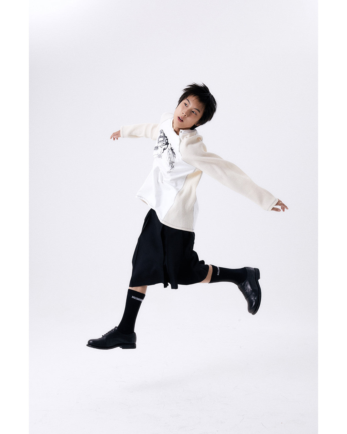 미디 플리츠 랩 스커트 2 / 블랙 - HALOMINIUM  할로미늄 - CAVA LIFE