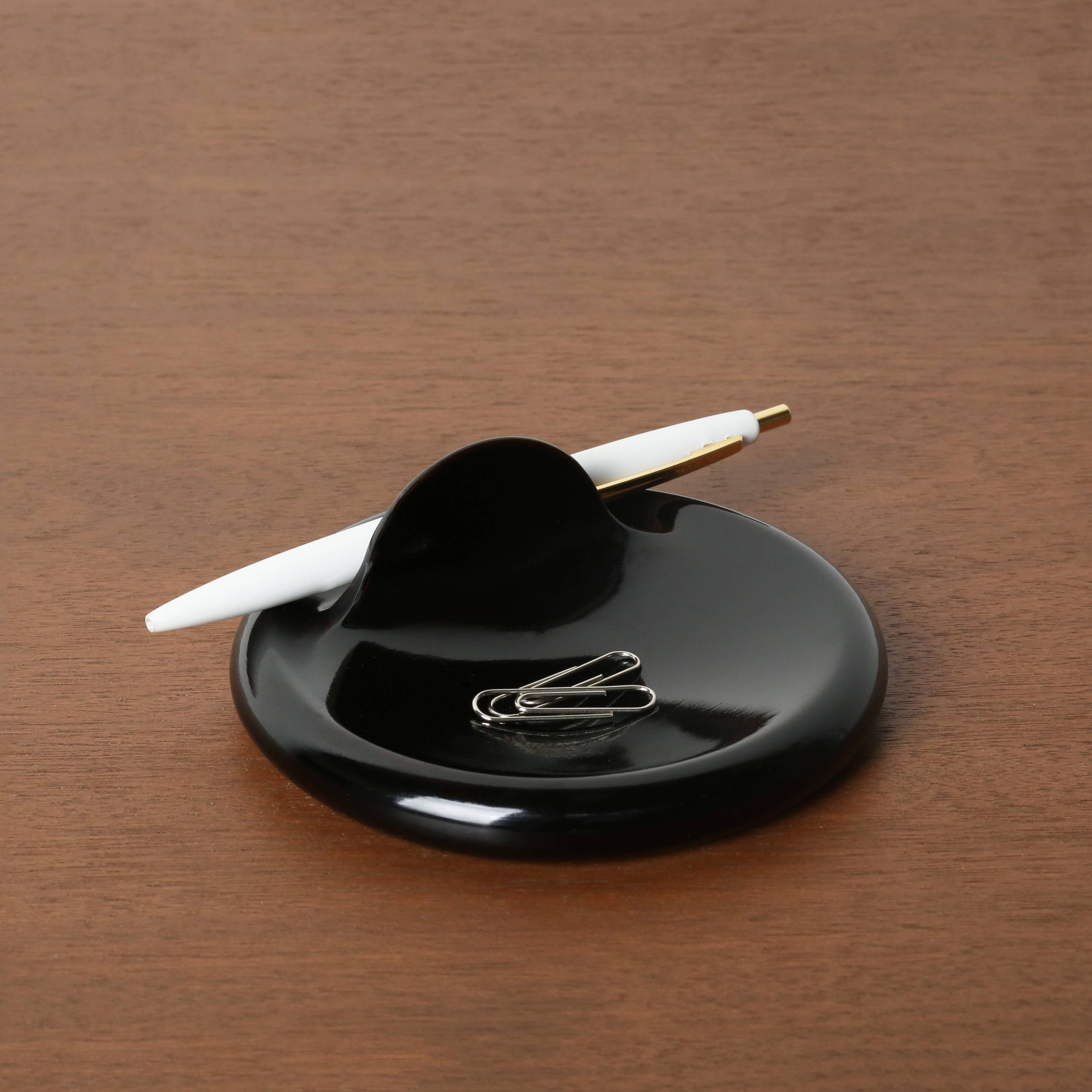 둥근 선 접시 - AN EUNKYUNG / EKA CRAFT 안은경 / 에카 크라프트 - CAVA LIFE