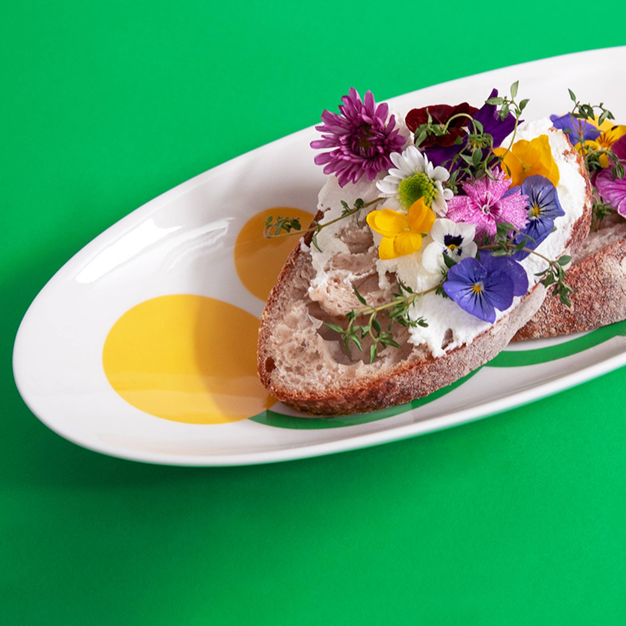 옐로우 플라워 롱 오발 플레이트