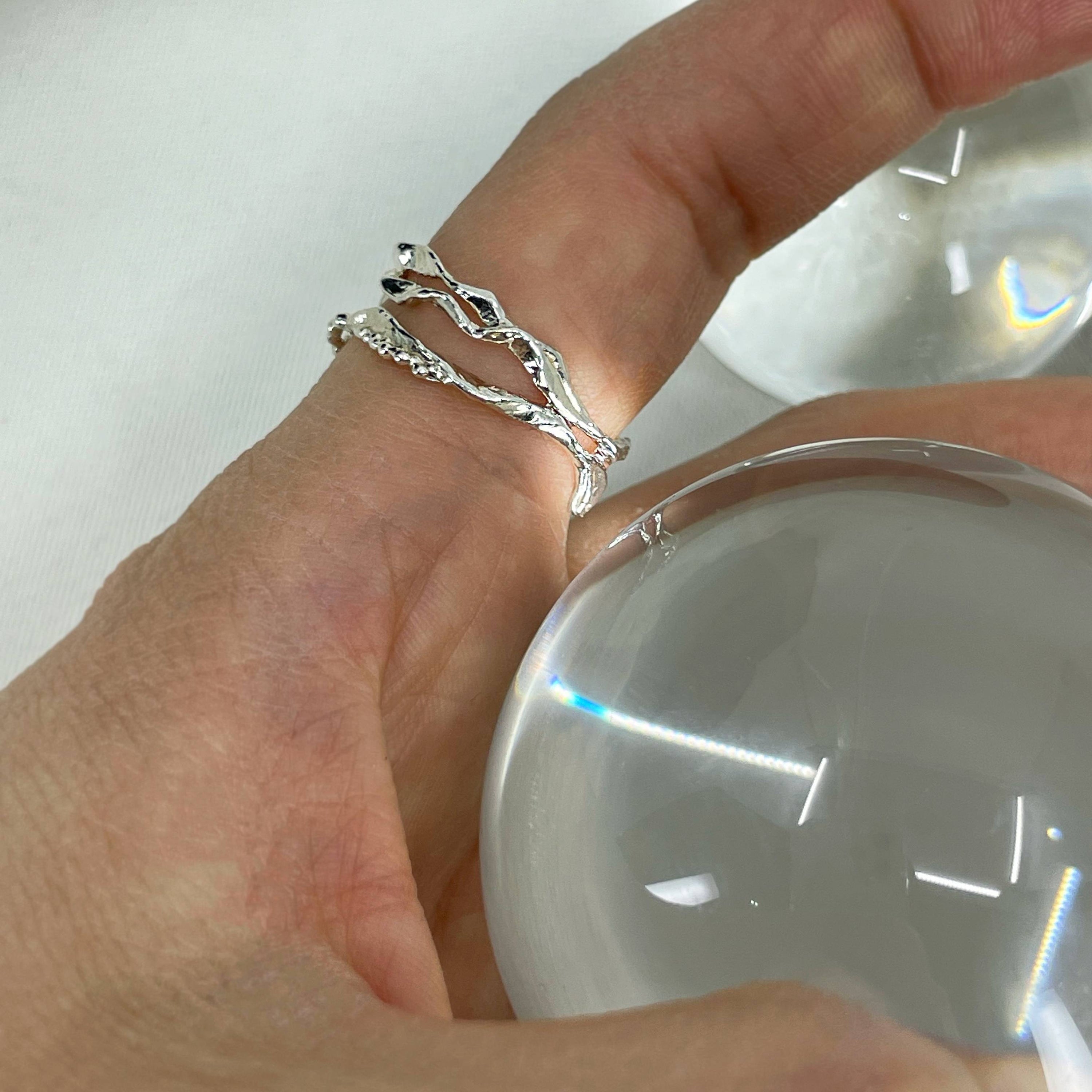 Structure of Water - [M_M] [믐] - CAVA LIFE