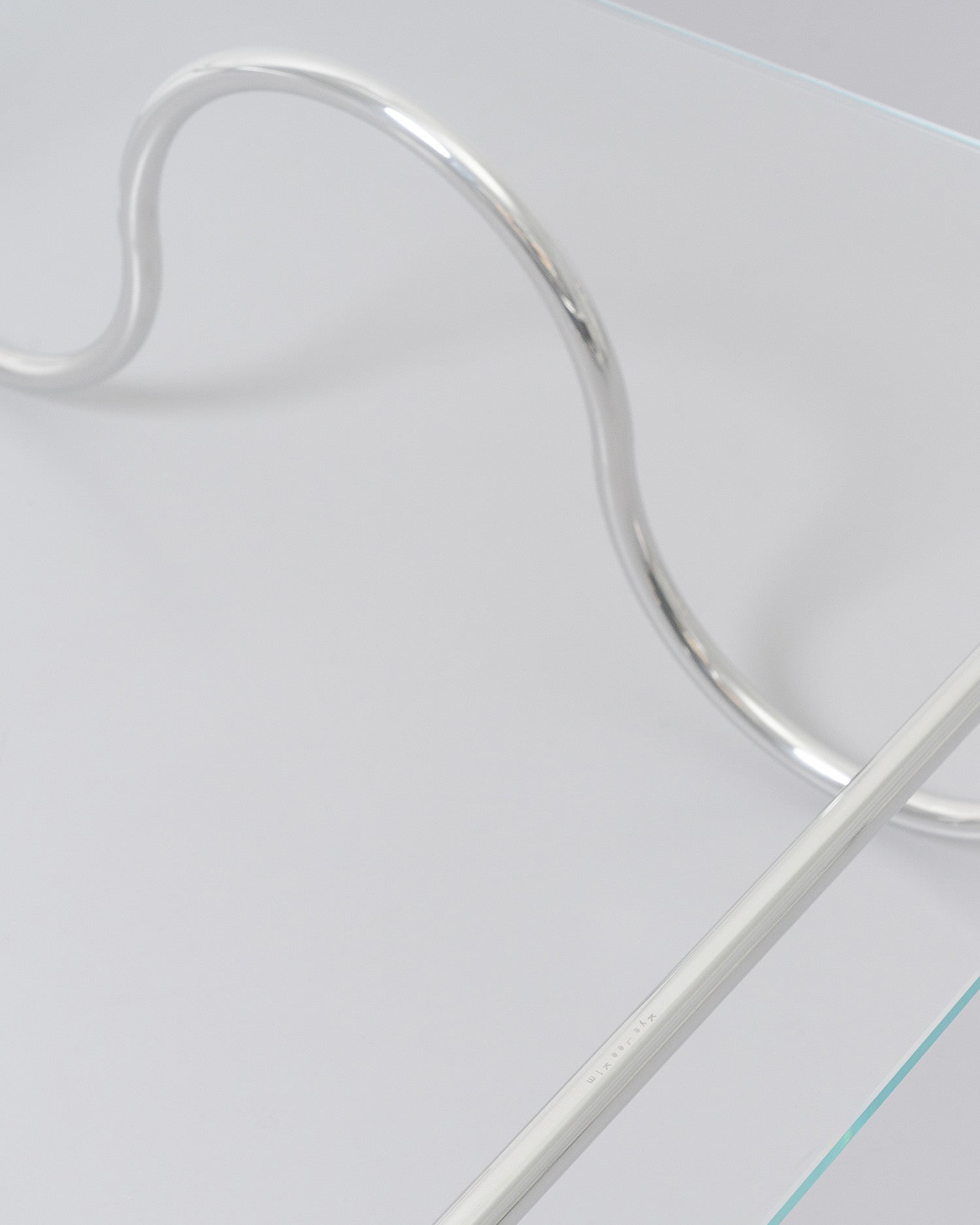 프랜들리 웨이브 테이블 3 - KYELEE KIM 계리 - CAVA LIFE